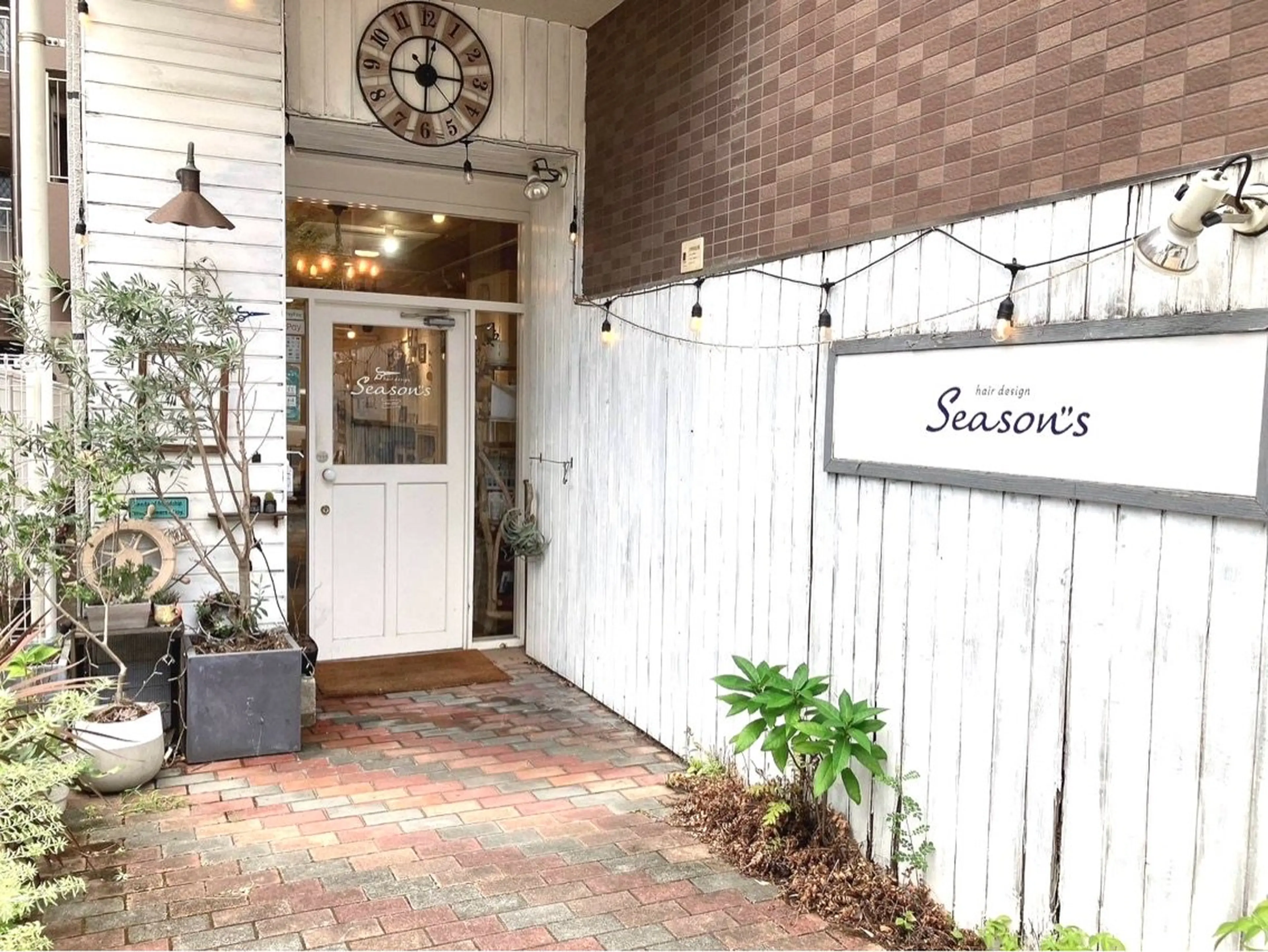 hair design seasonsの内観・外観1