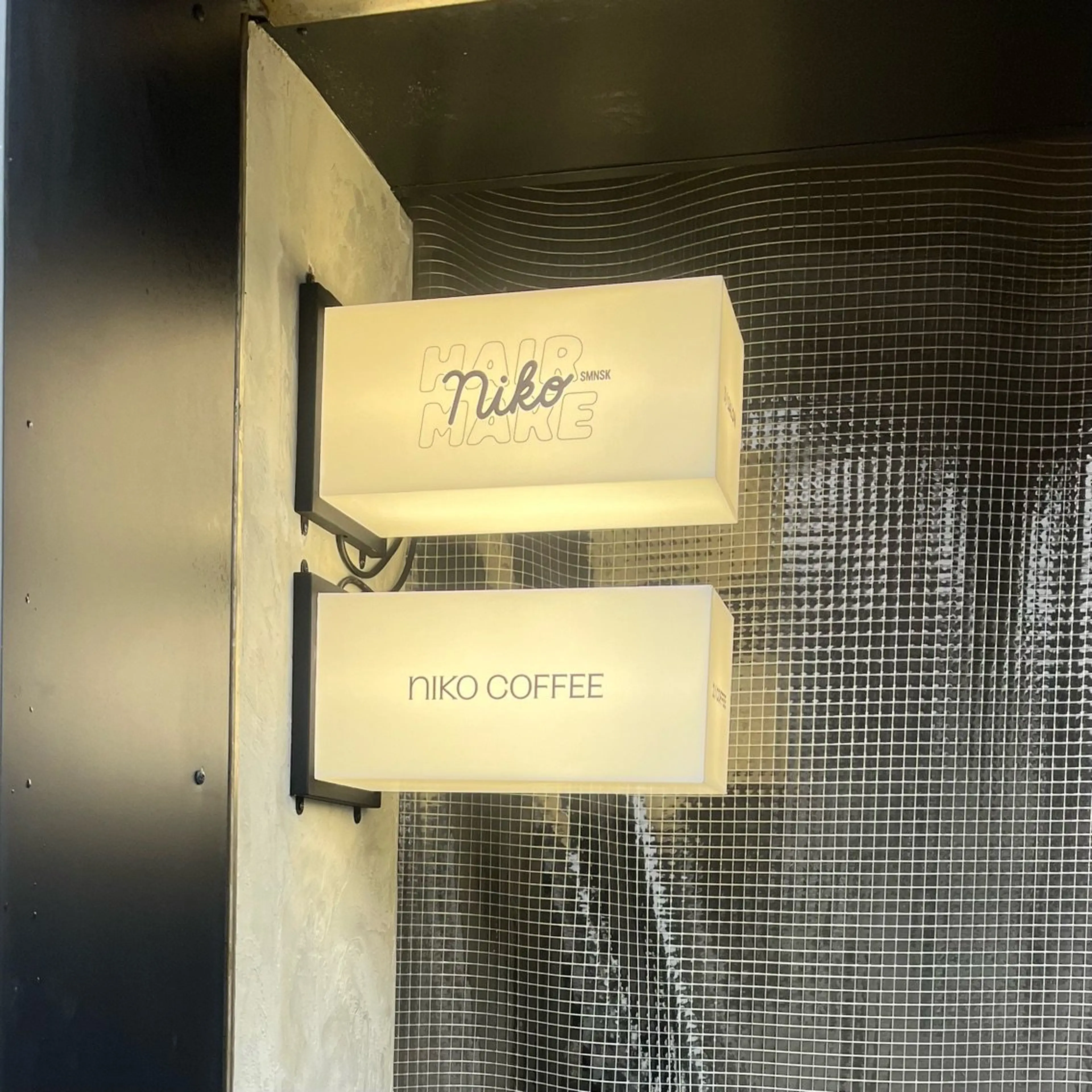 NIKO Shimonoseki HairMakeの内観・外観2