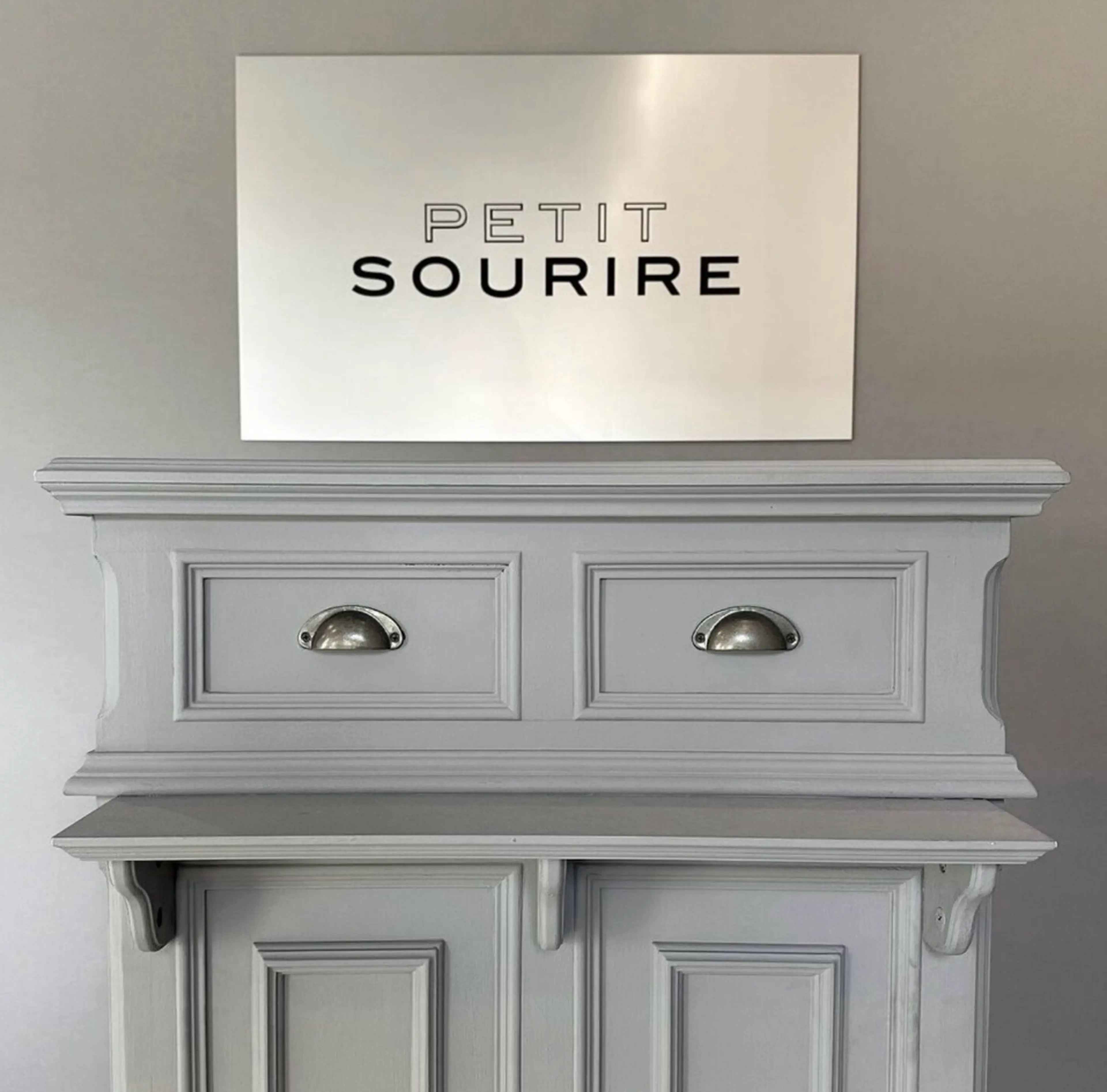 プティットスリールアイラッシュの内観・外観1