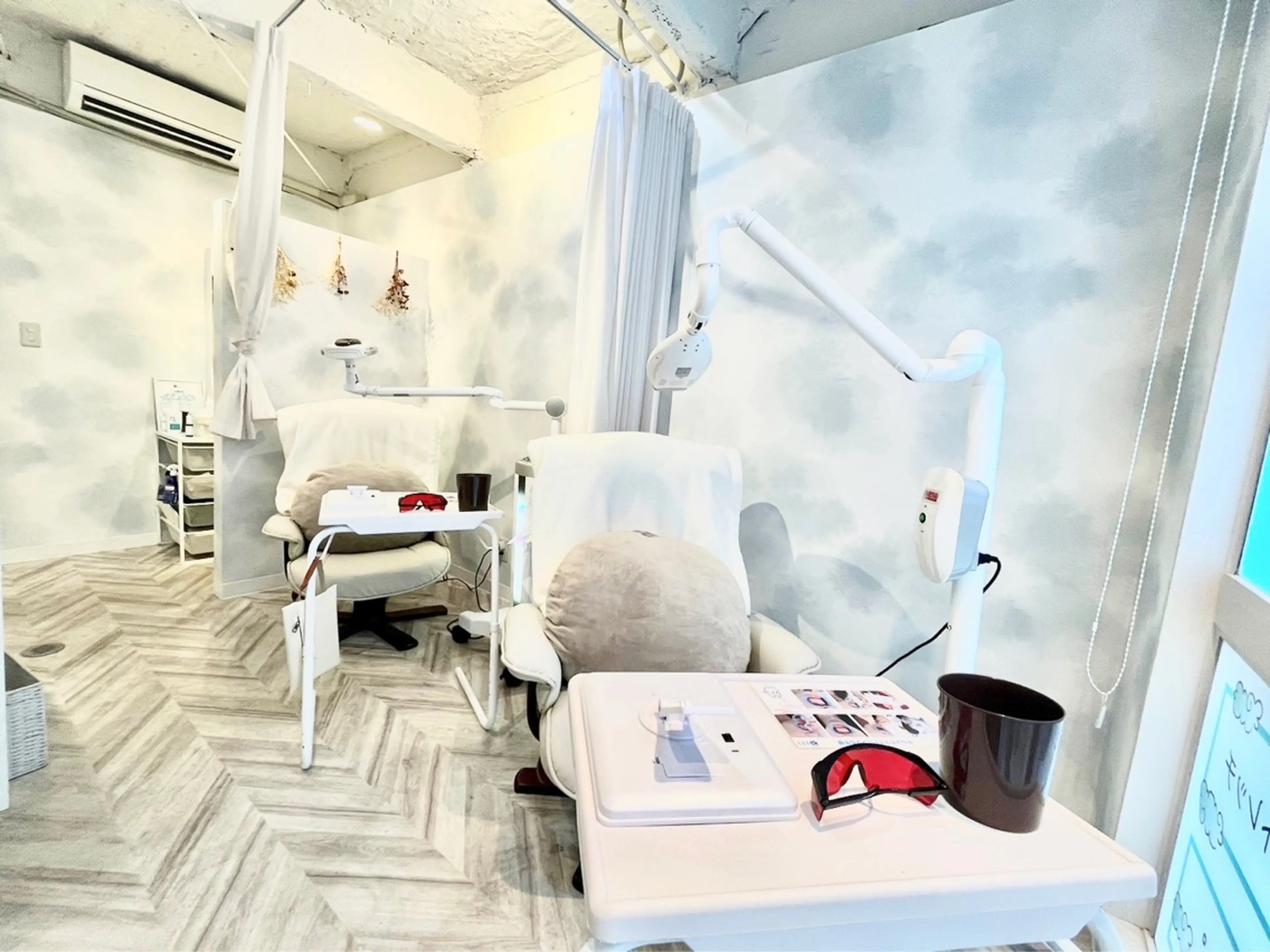 LBSホワイトニング南船場店の内観・外観2