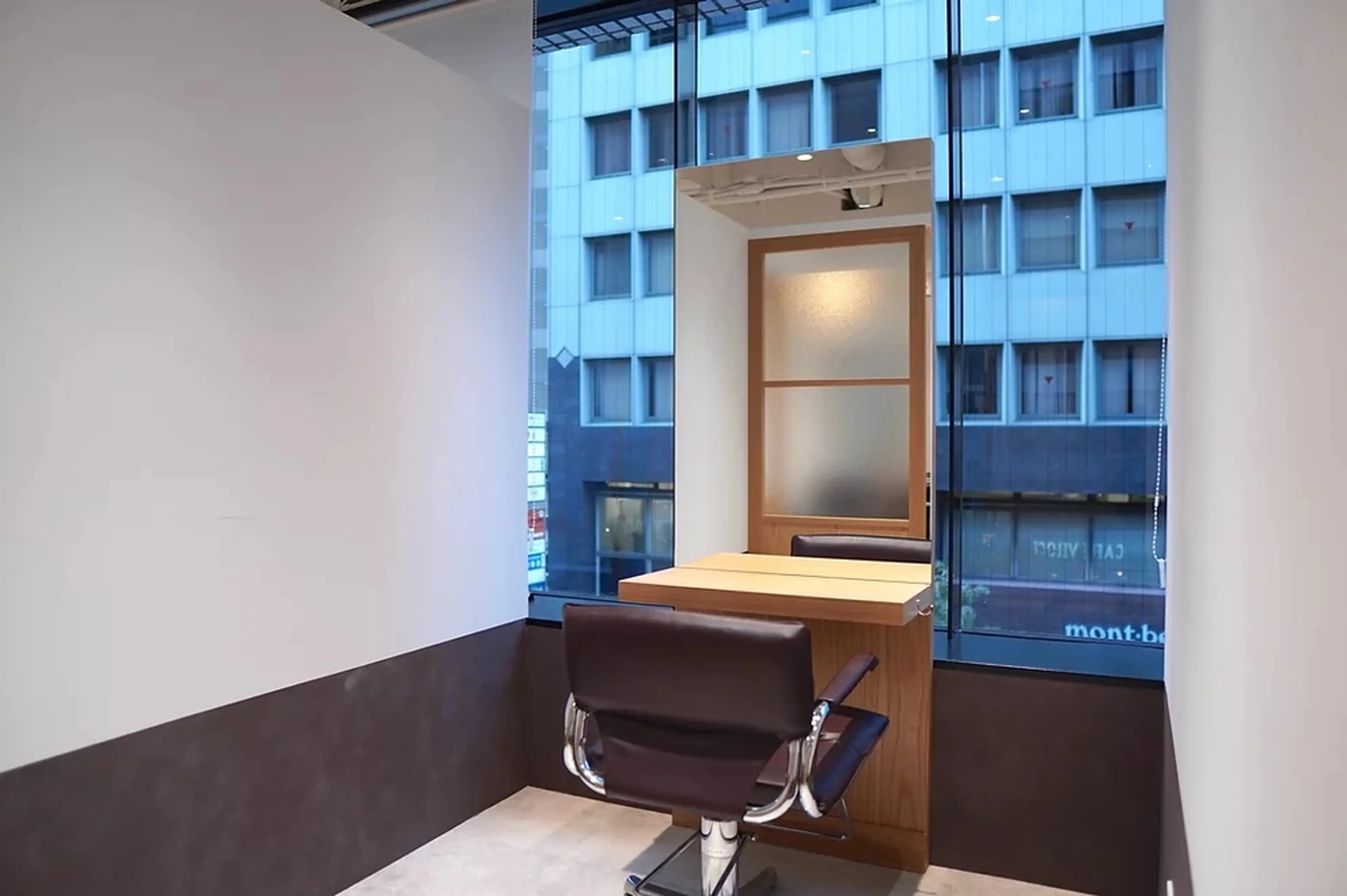 GO TODAY SHAiRE SALON 新宿店の内観・外観2