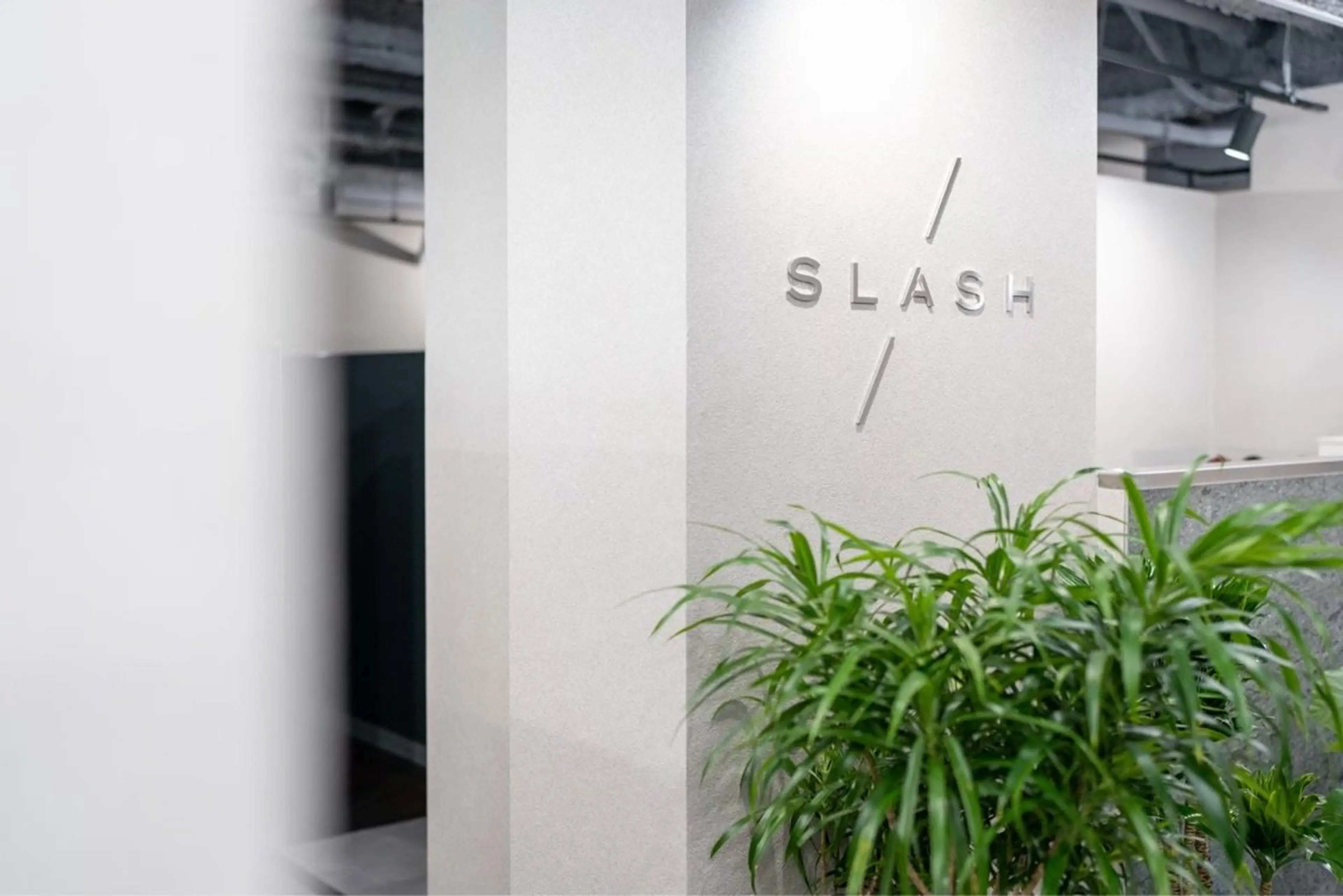 men's salon　SLASHの内観・外観3