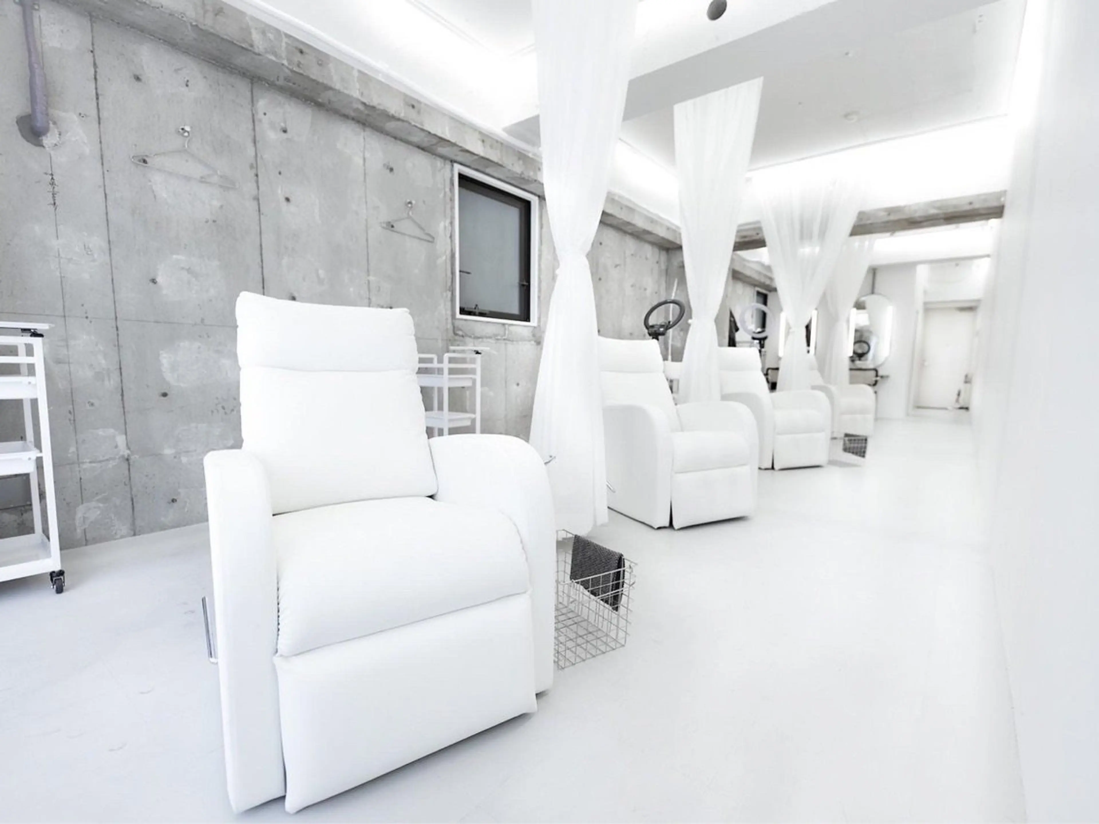 IVY-LINEの内観・外観1