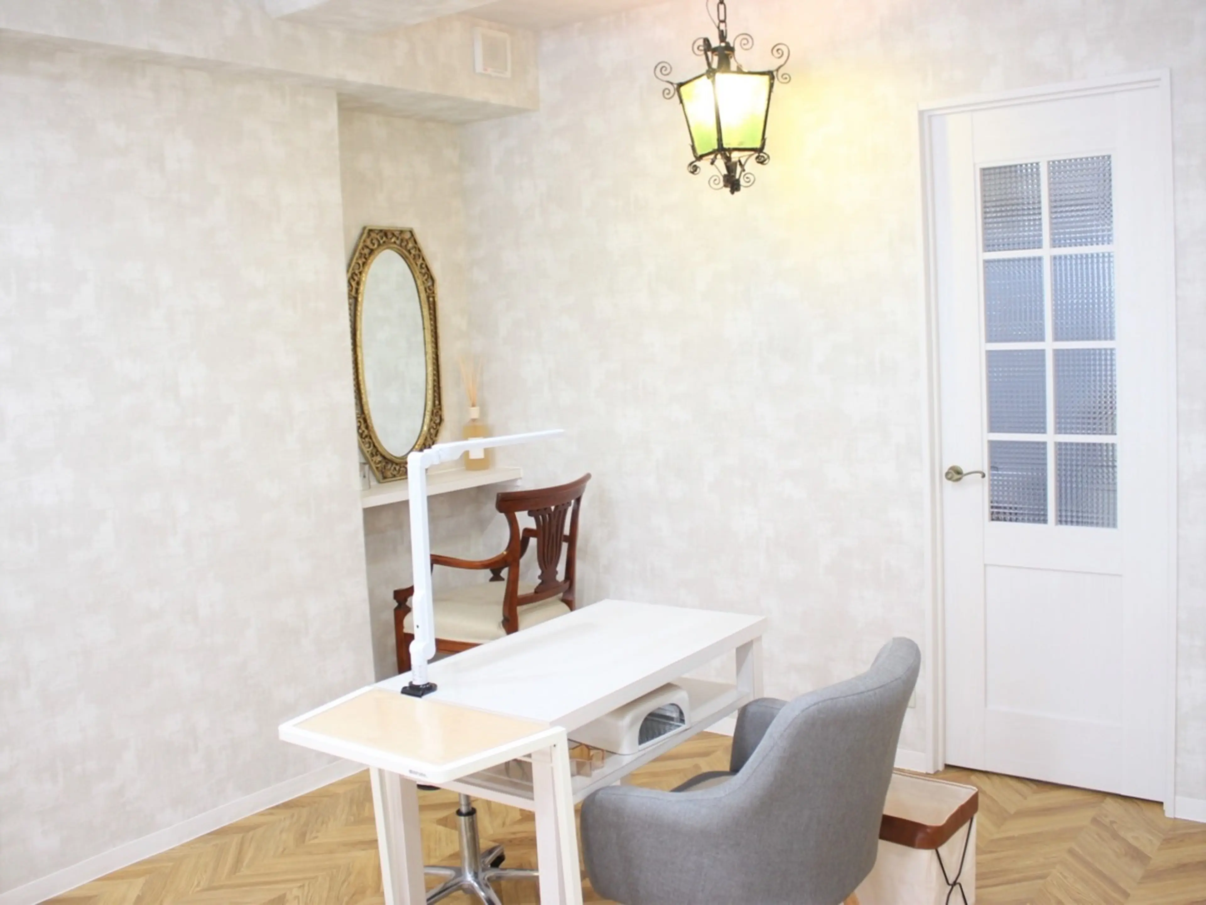 ネイル&アイラッシュサロンJOJO 千里中央店の内観・外観3