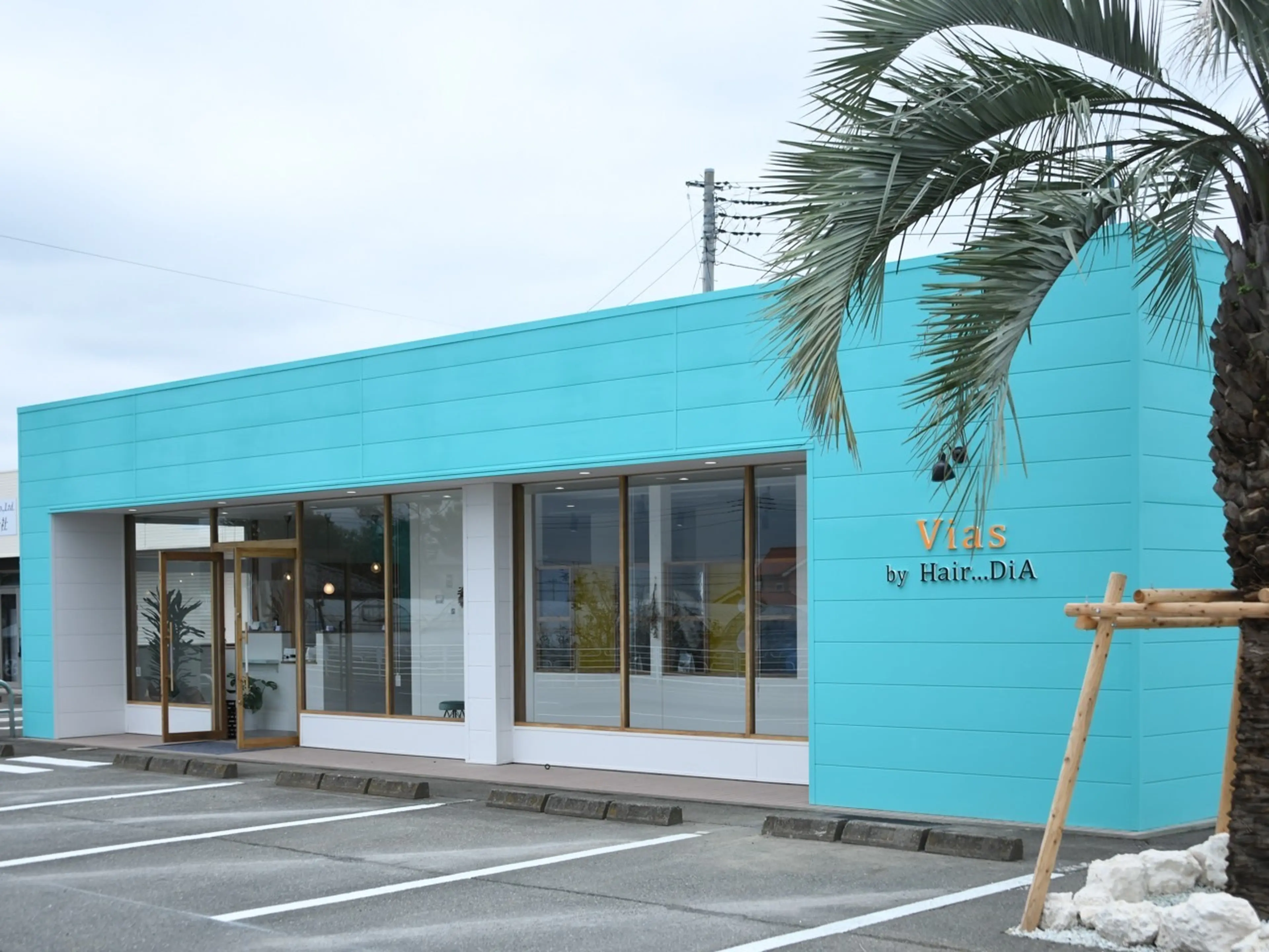 Vias by Hair…DiAの内観・外観1