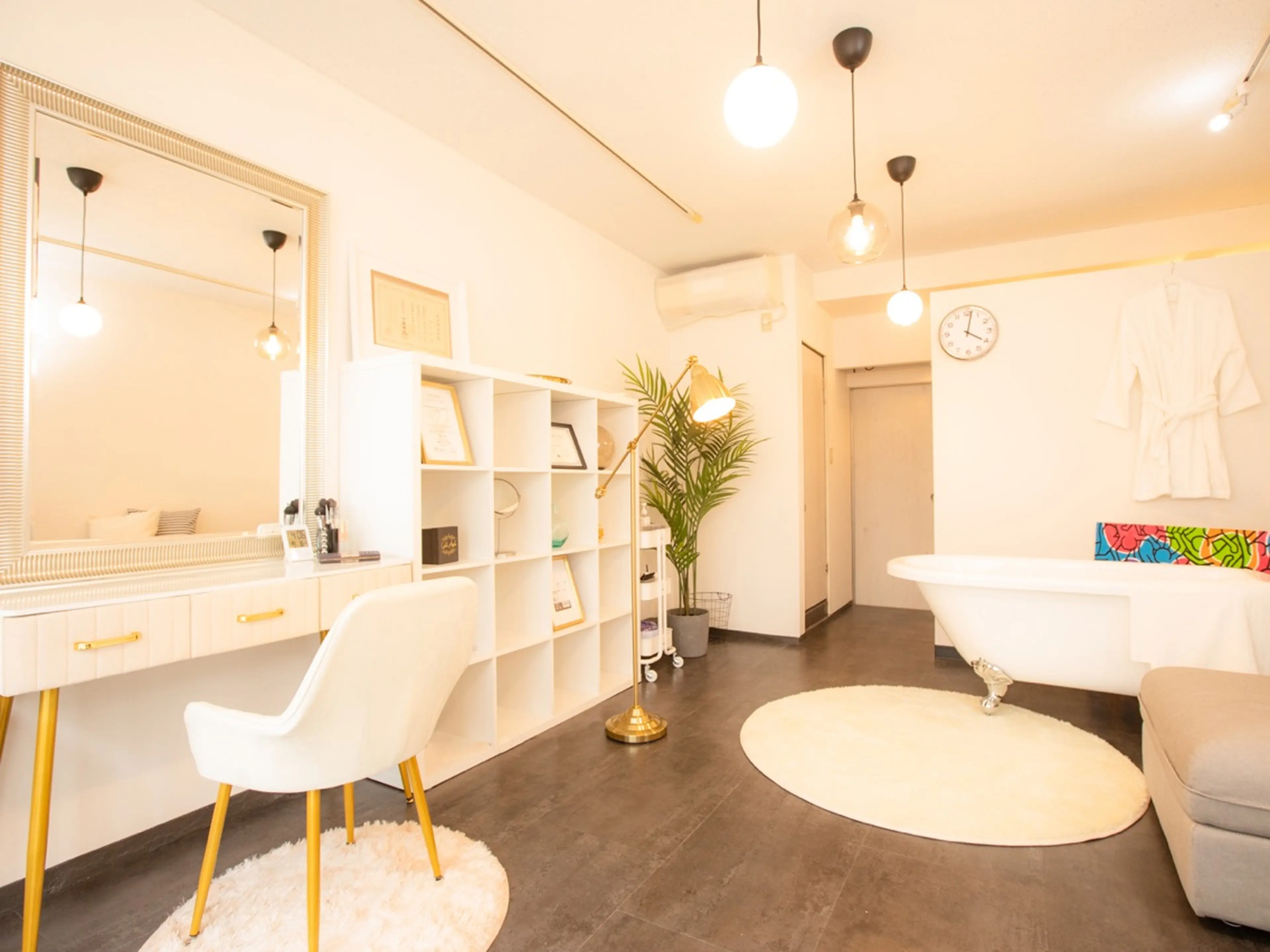 メイクアップサロンAquariusの内観・外観2