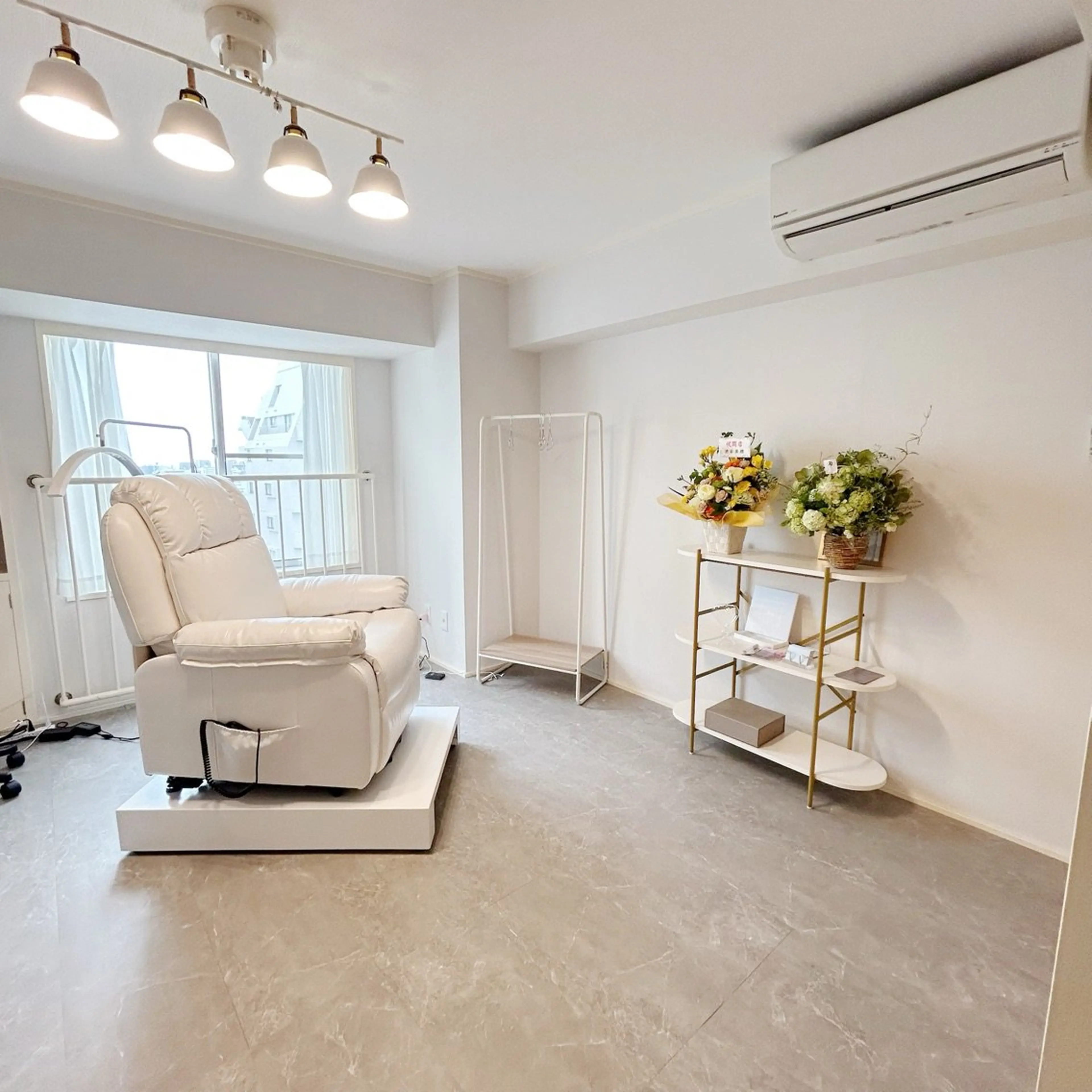 NILの内観・外観1