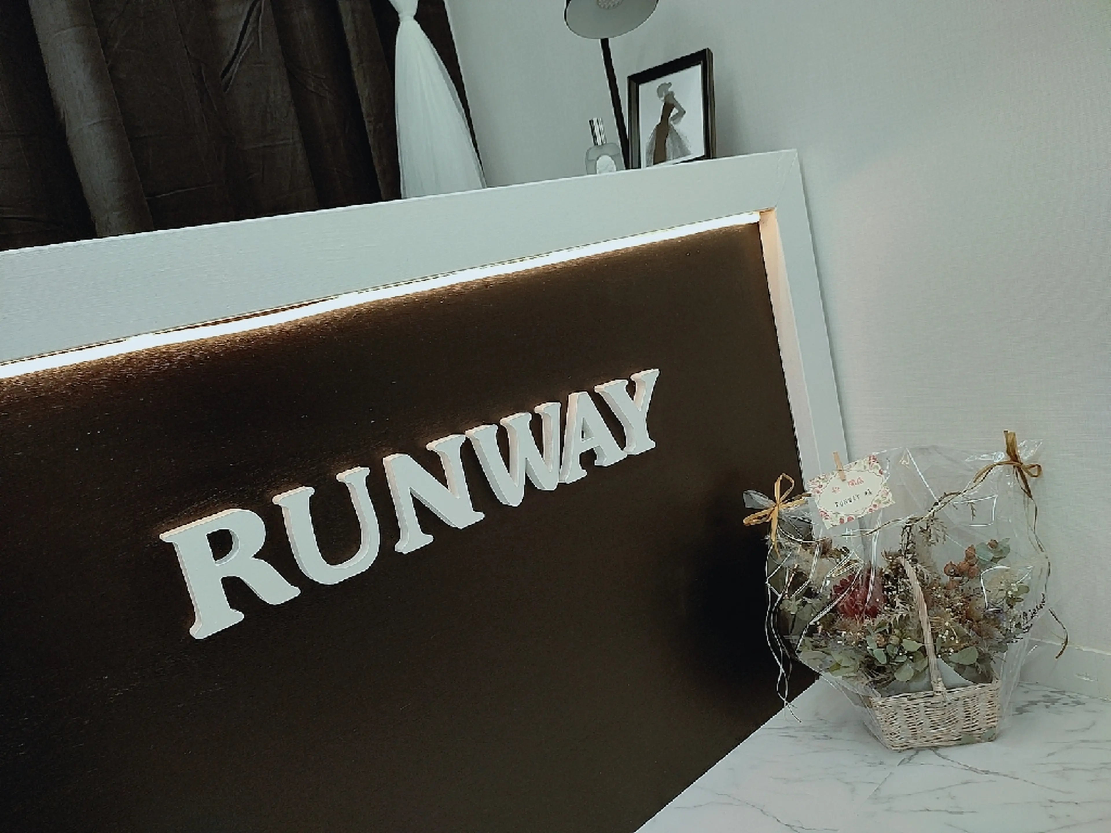 RUNWAYの内観・外観2