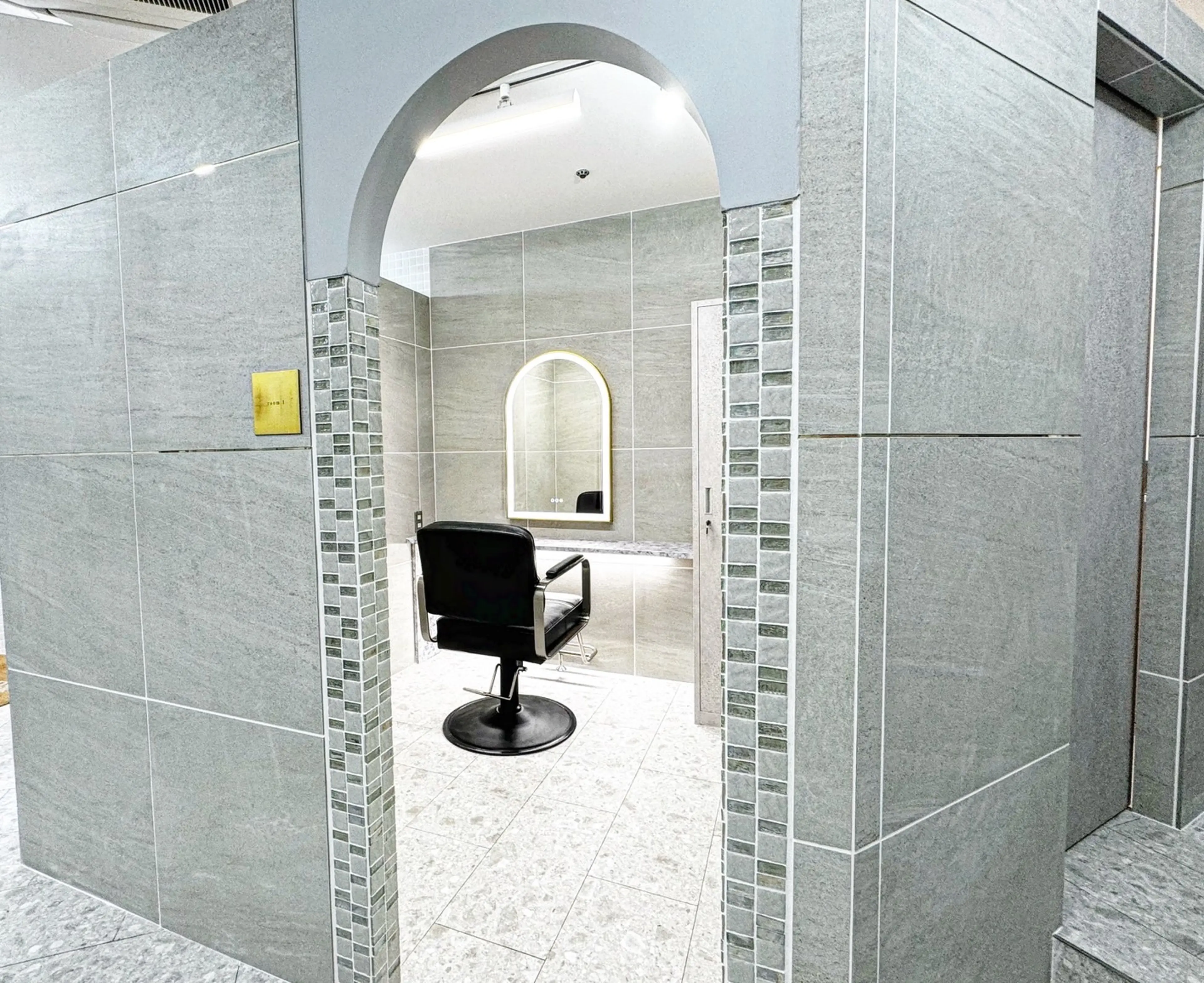 ANGELICA 梅田店の内観・外観1