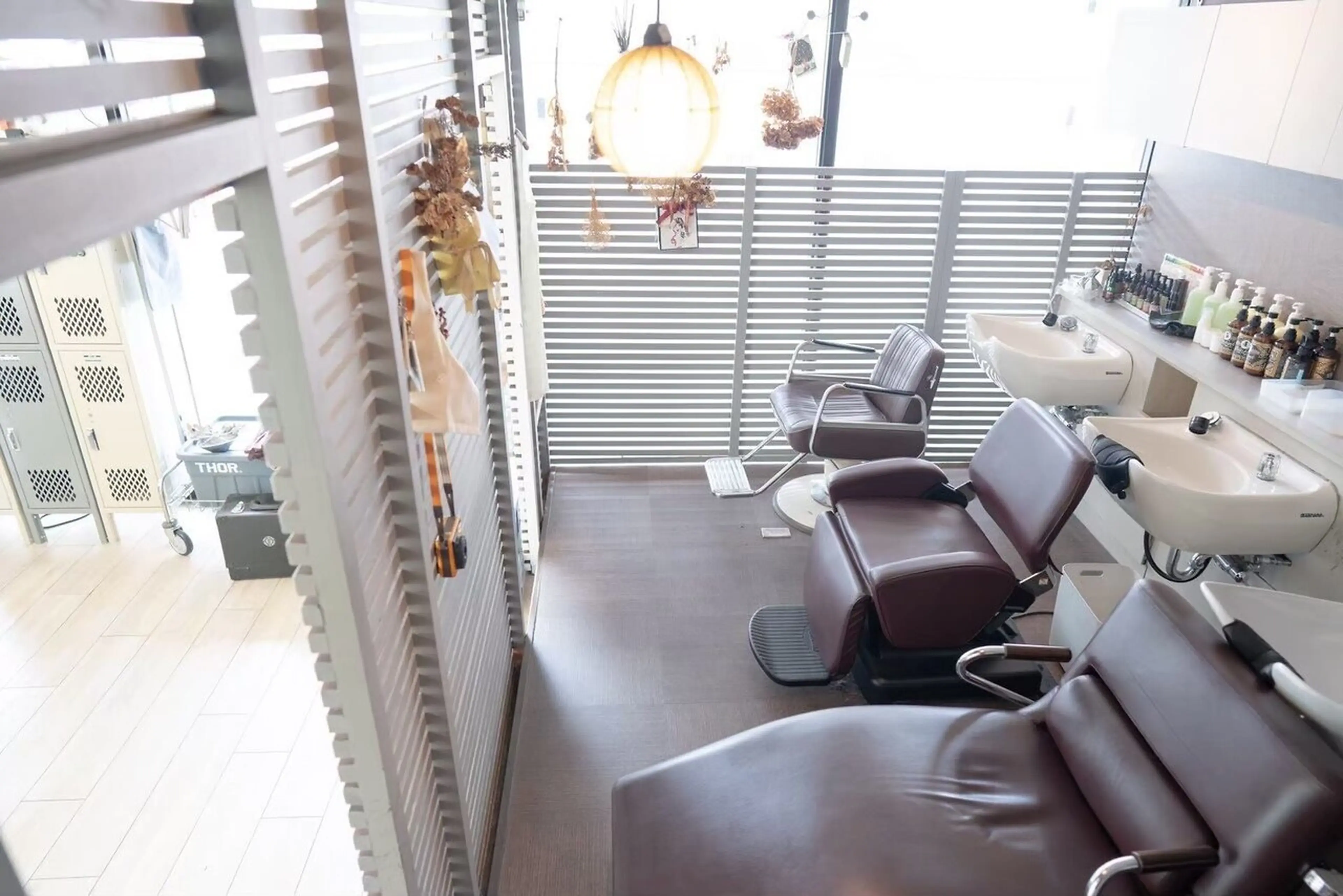 SiLOの内観・外観2