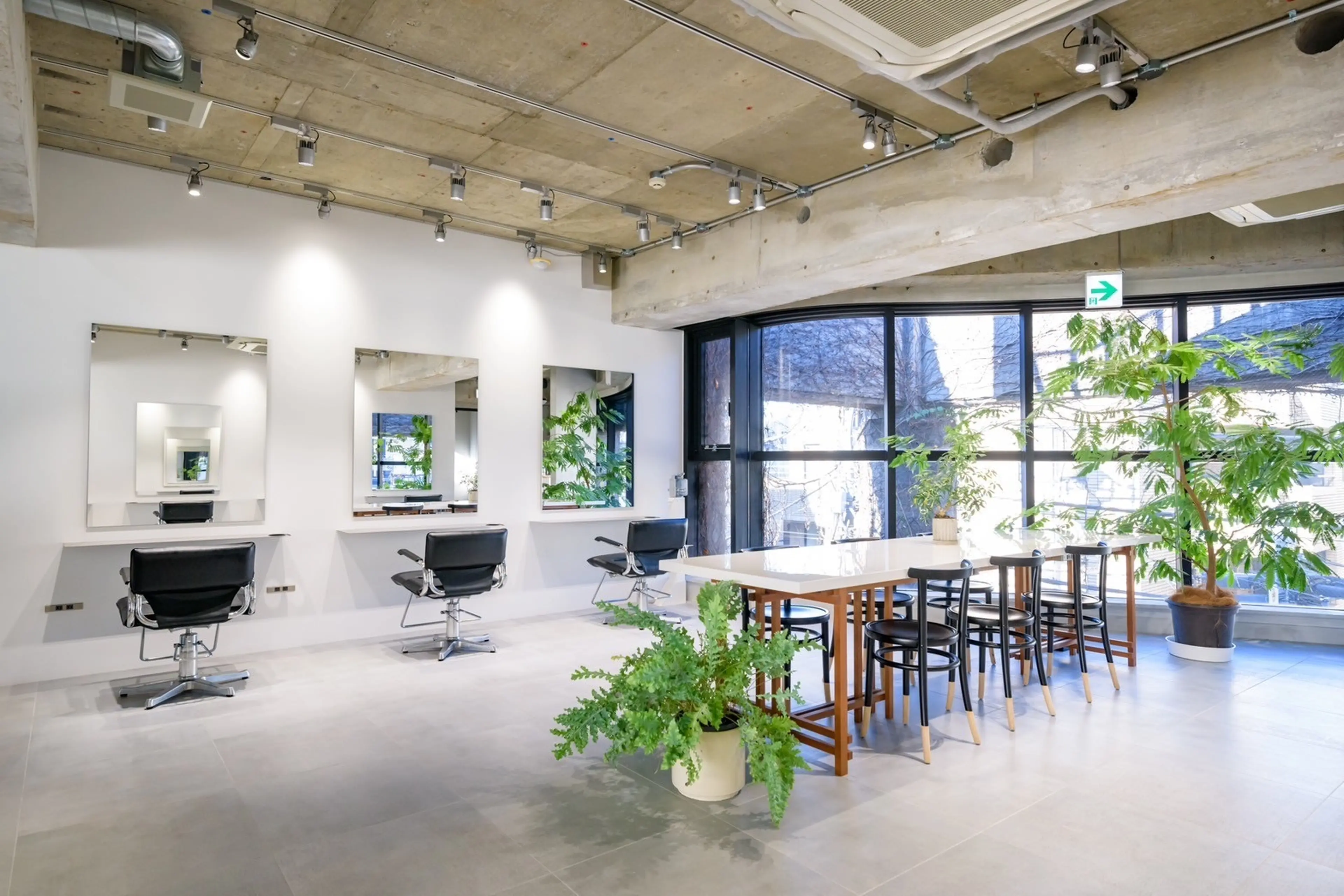 FILMS 表参道店の内観・外観1