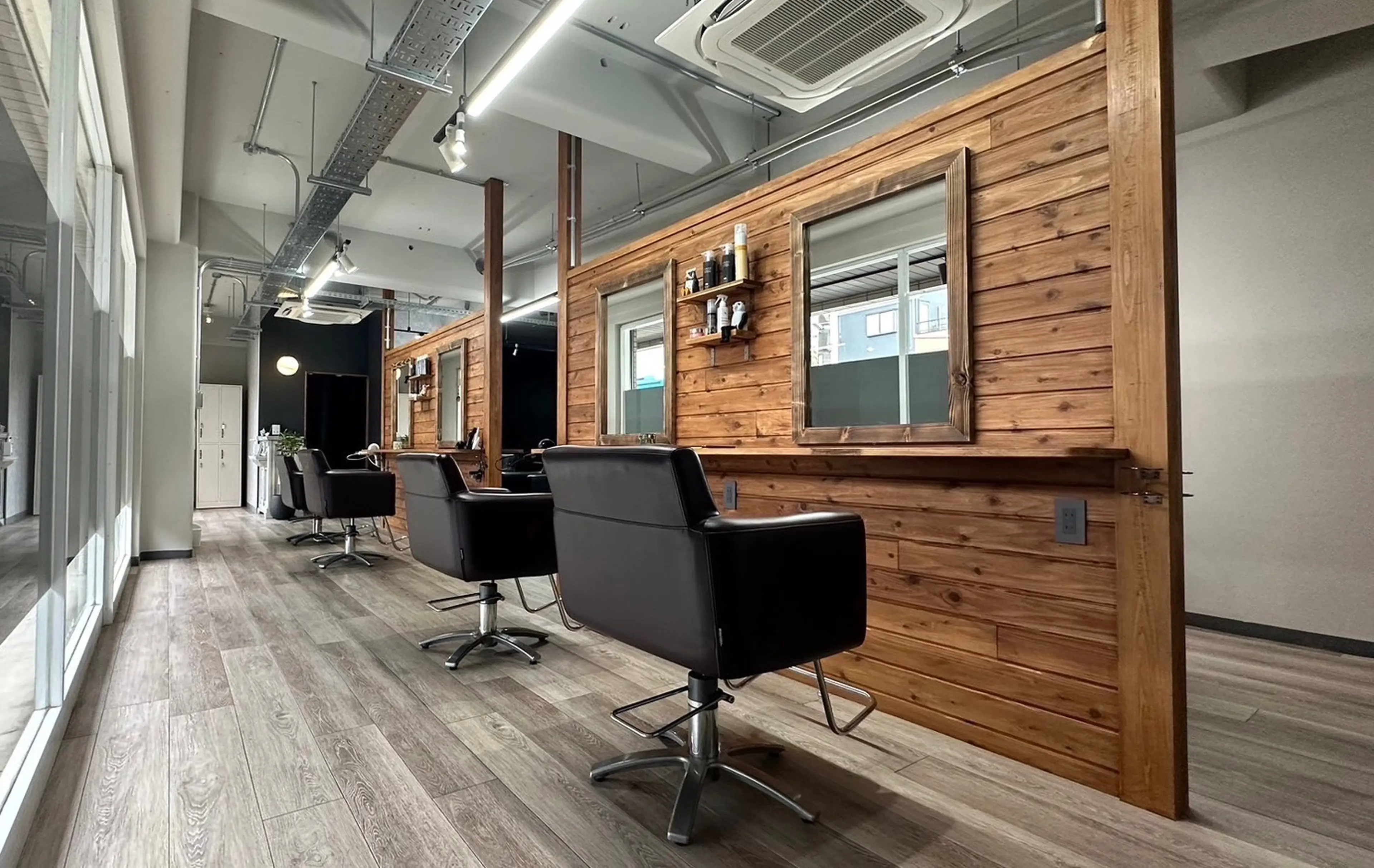 Shutterの内観・外観3