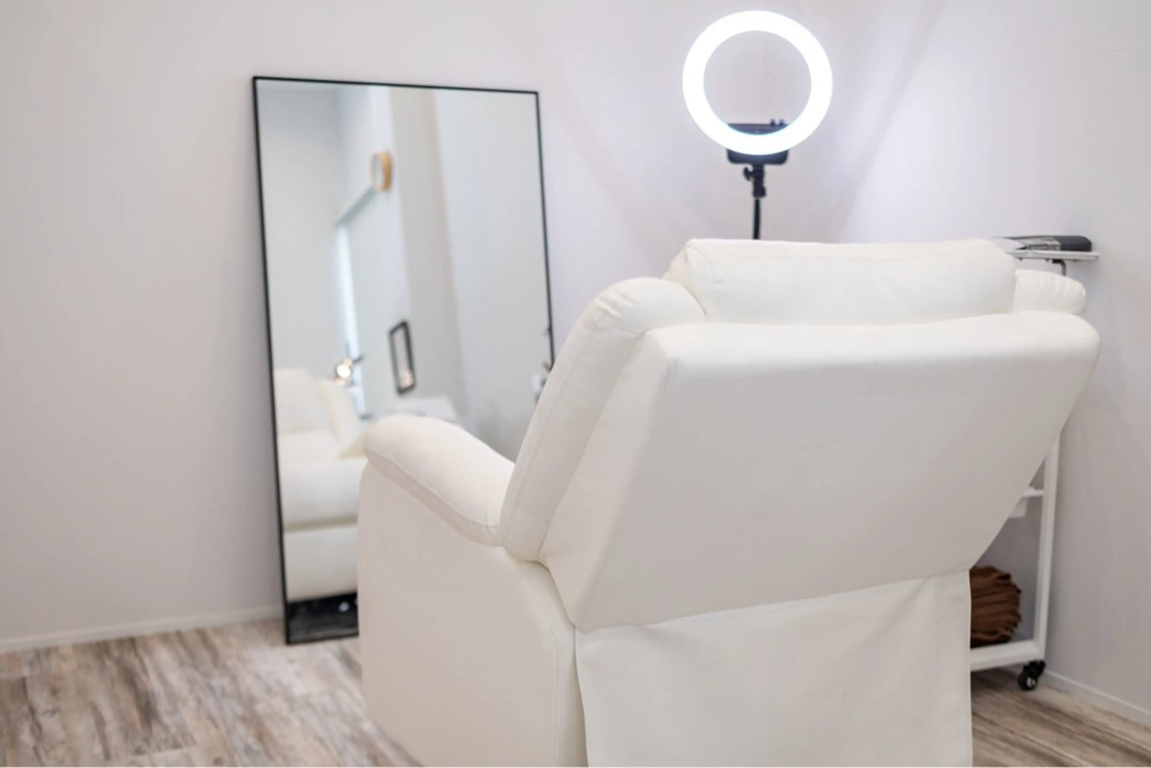 まゆ毛サロンMayuka静岡店の内観・外観3