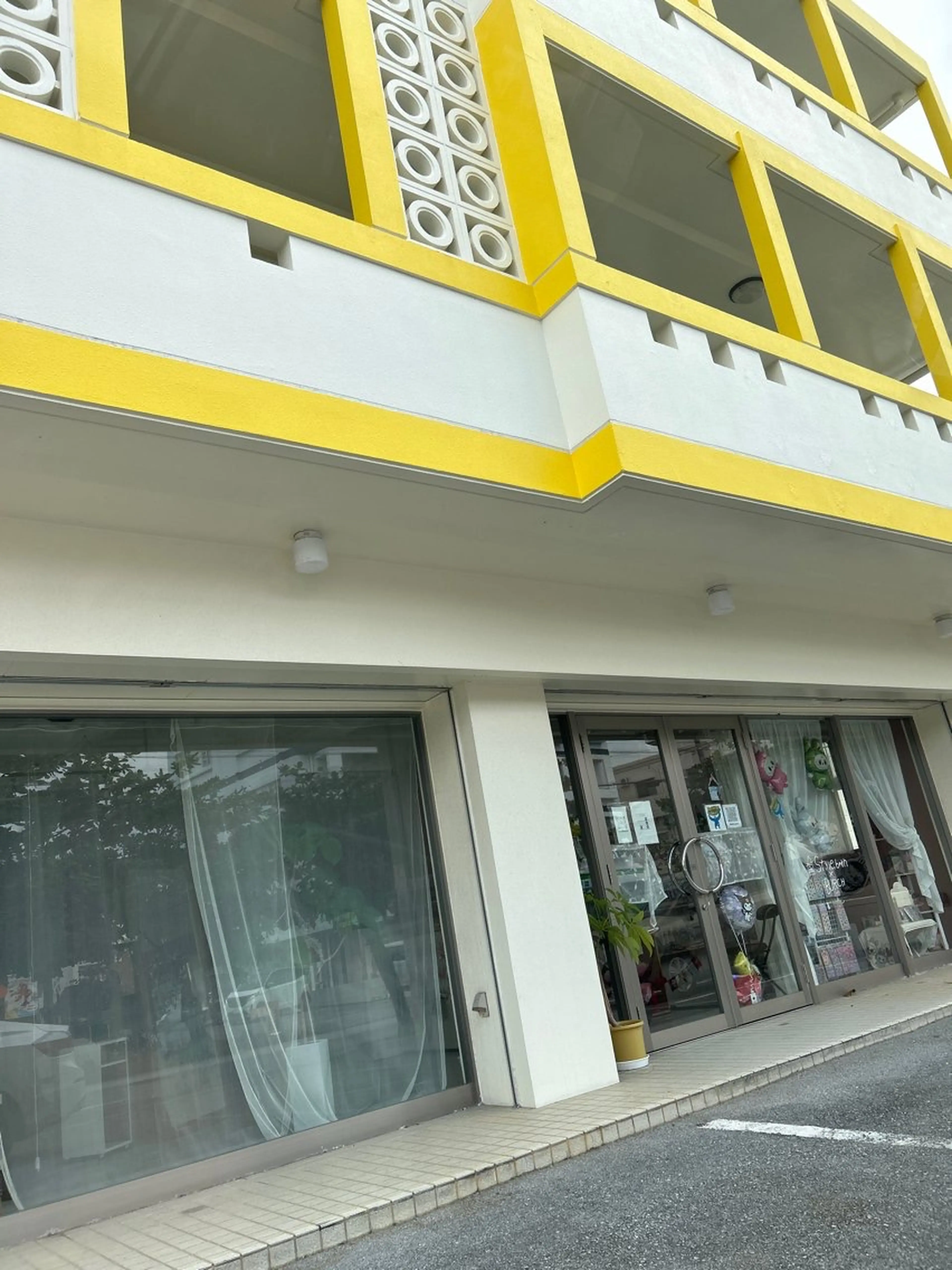 Styleborn×BURCHの内観・外観1