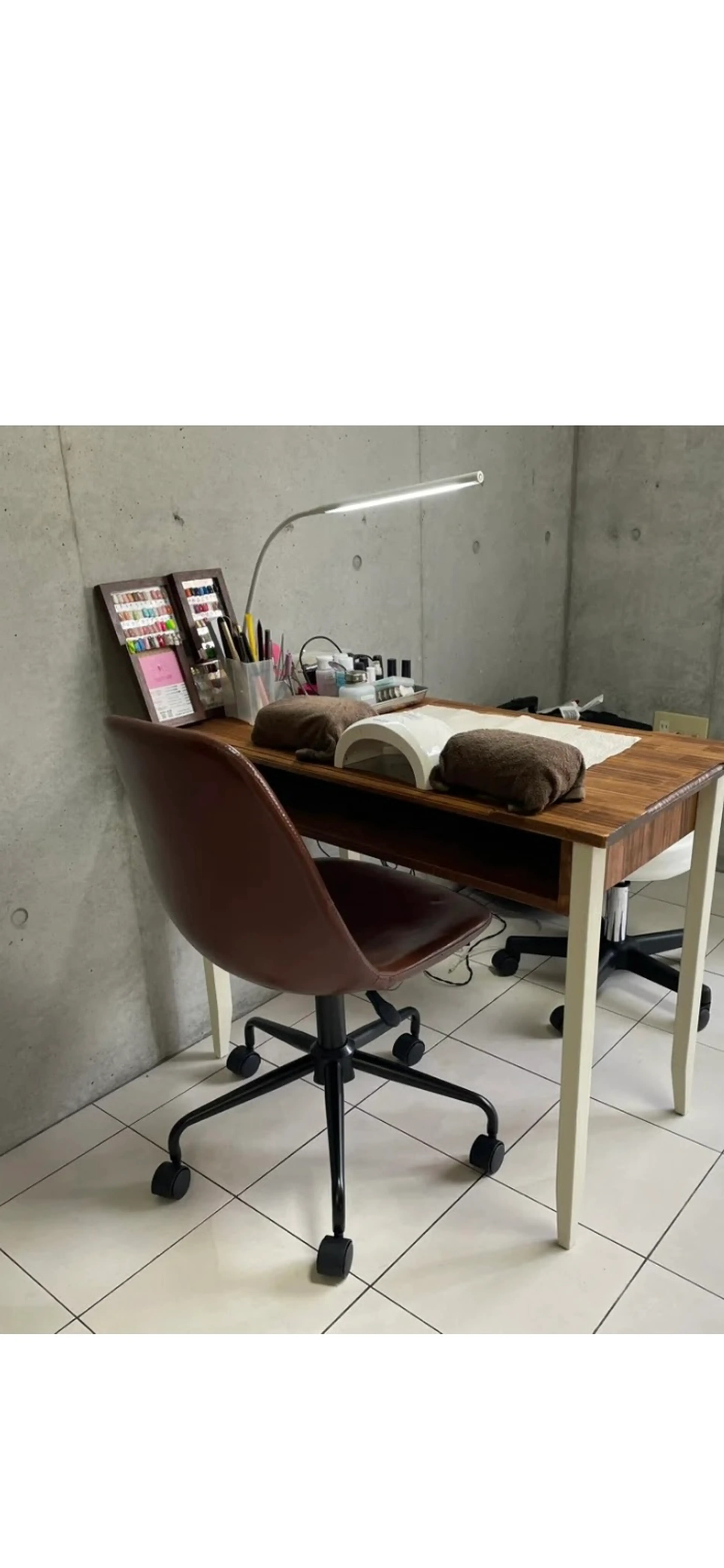 CRAZY NAILの内観・外観1