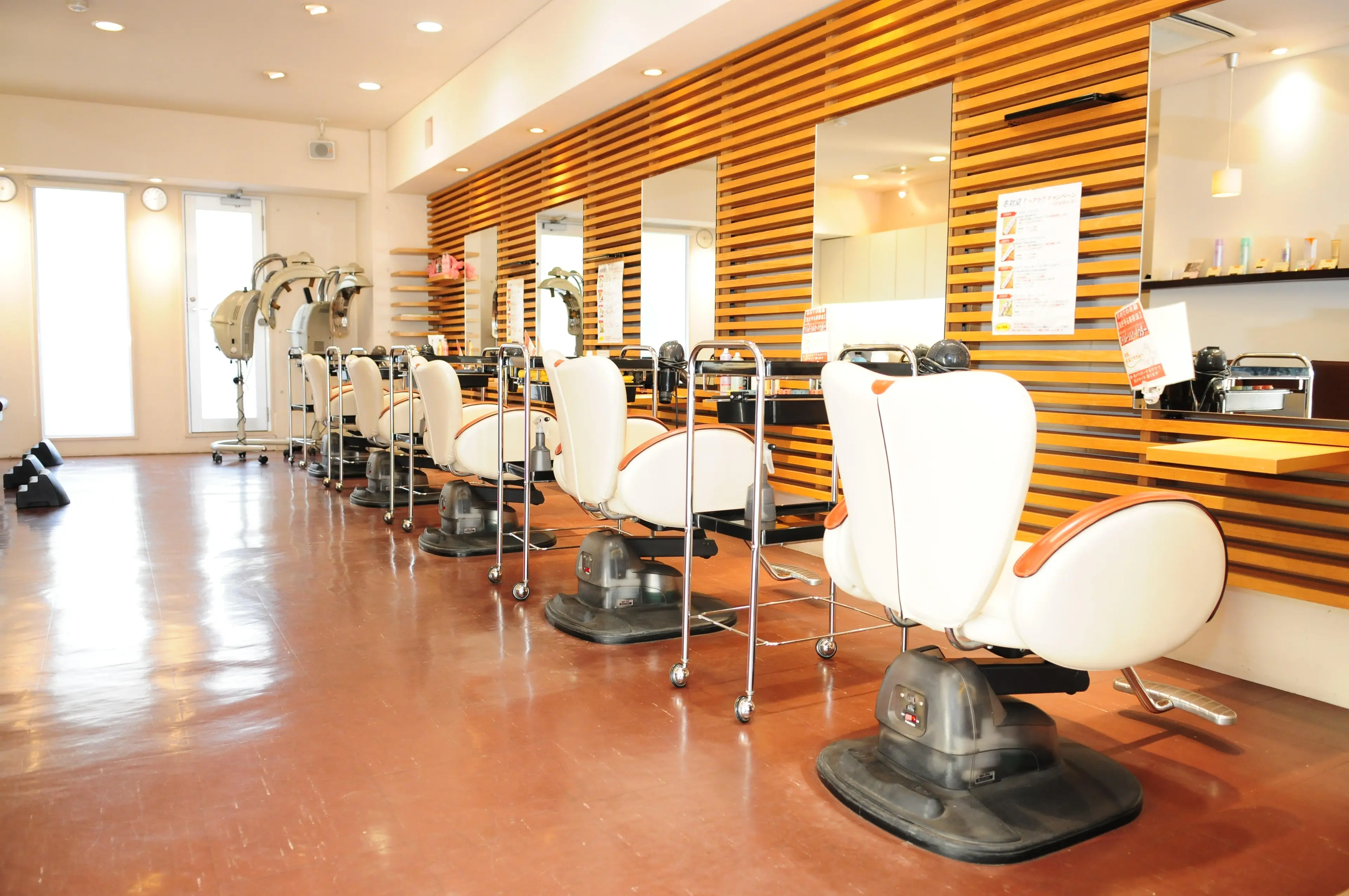 コンフェティつばき山下通店の内観・外観1