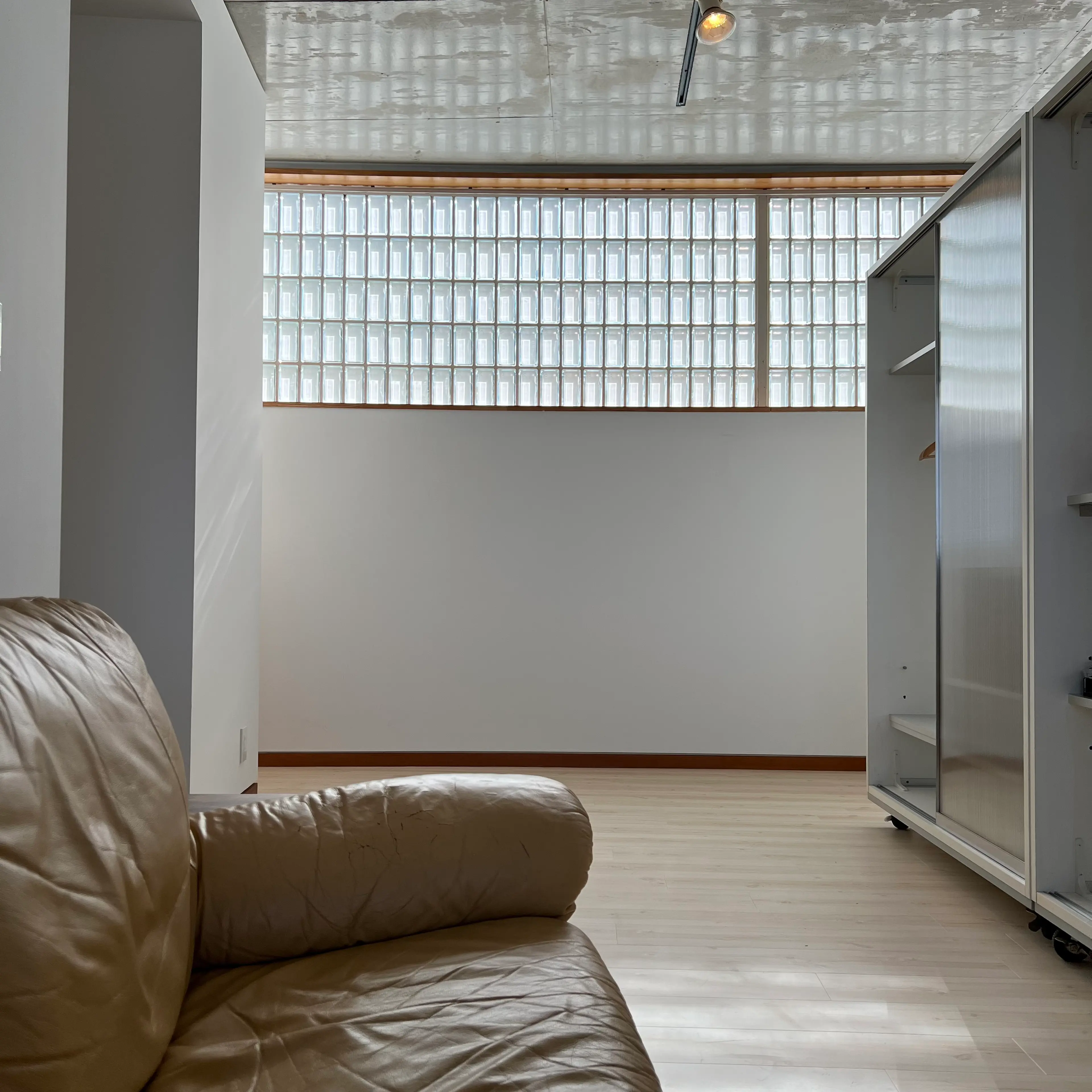 ヤポの内観・外観2