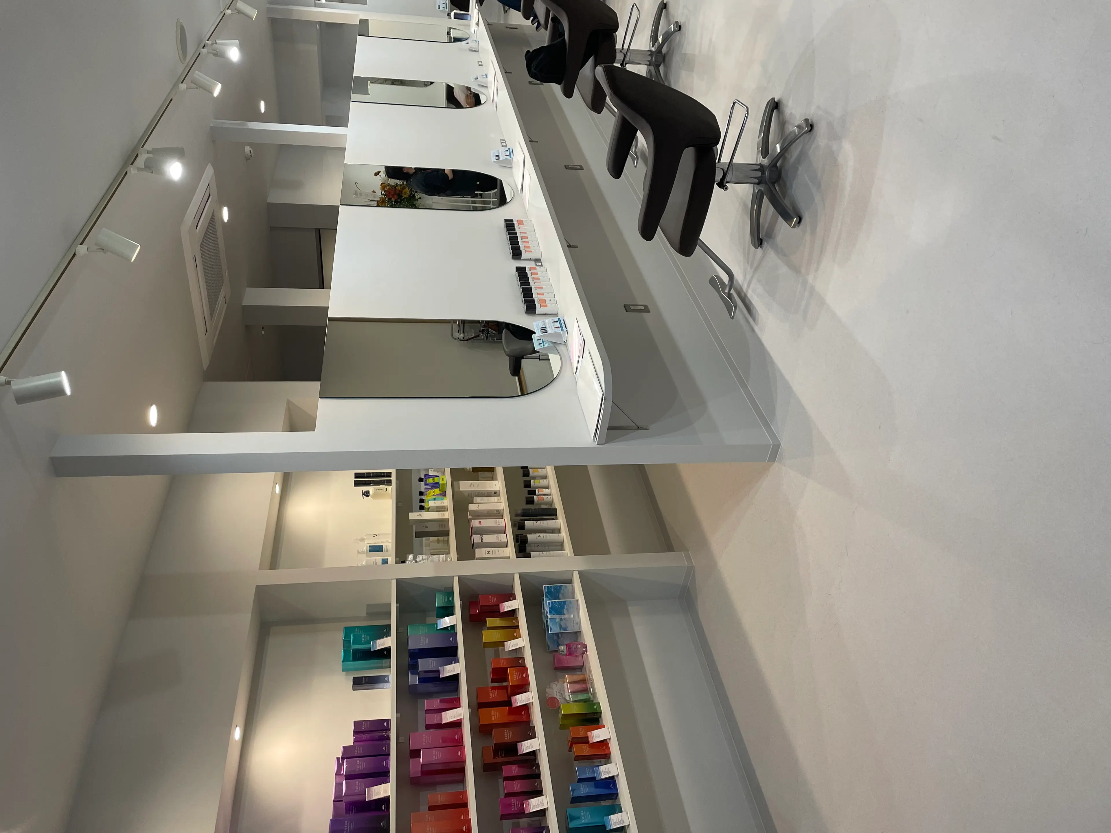 ロルドスールの内観・外観2