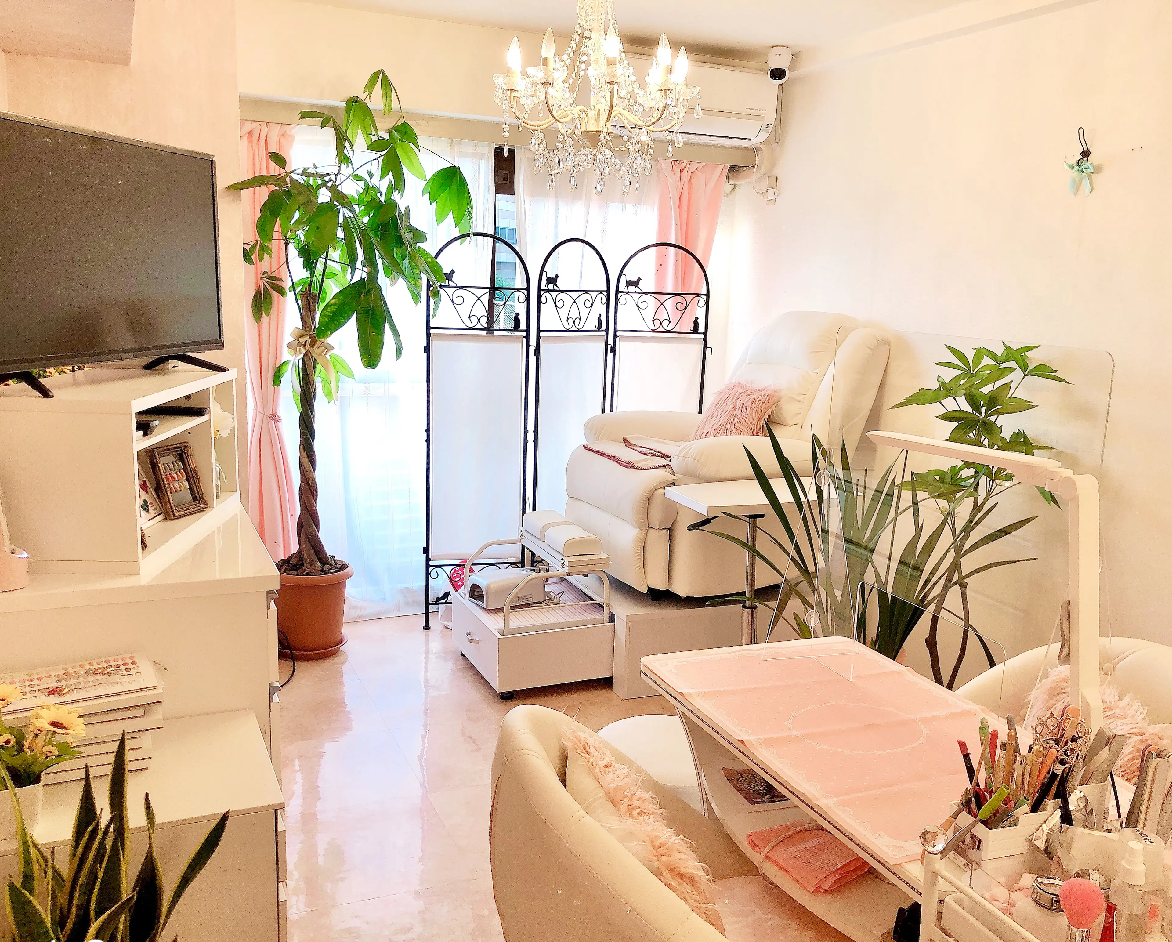 Feliz nail 池袋店の内観・外観1