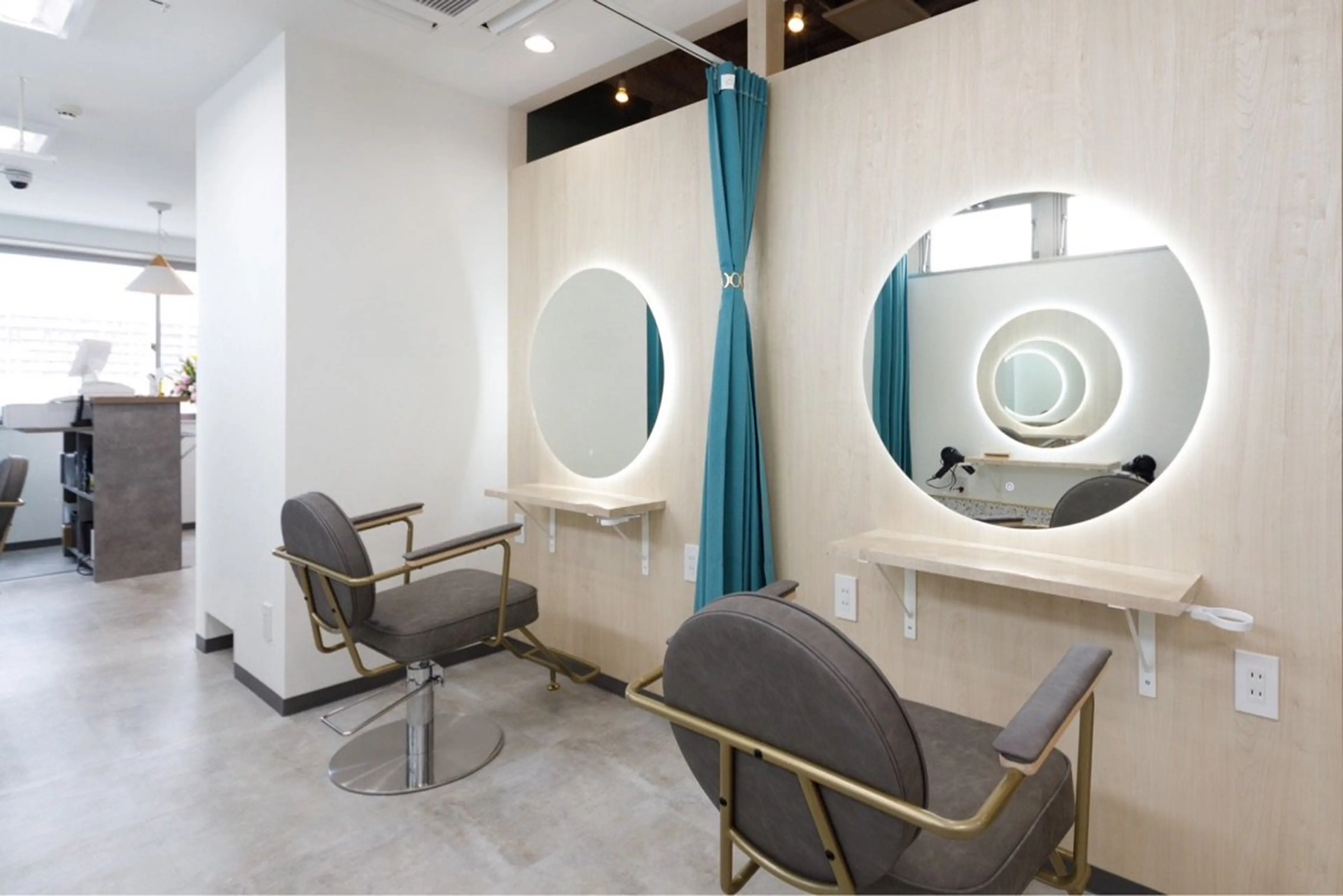 TELA HAIR 守谷店の内観・外観2