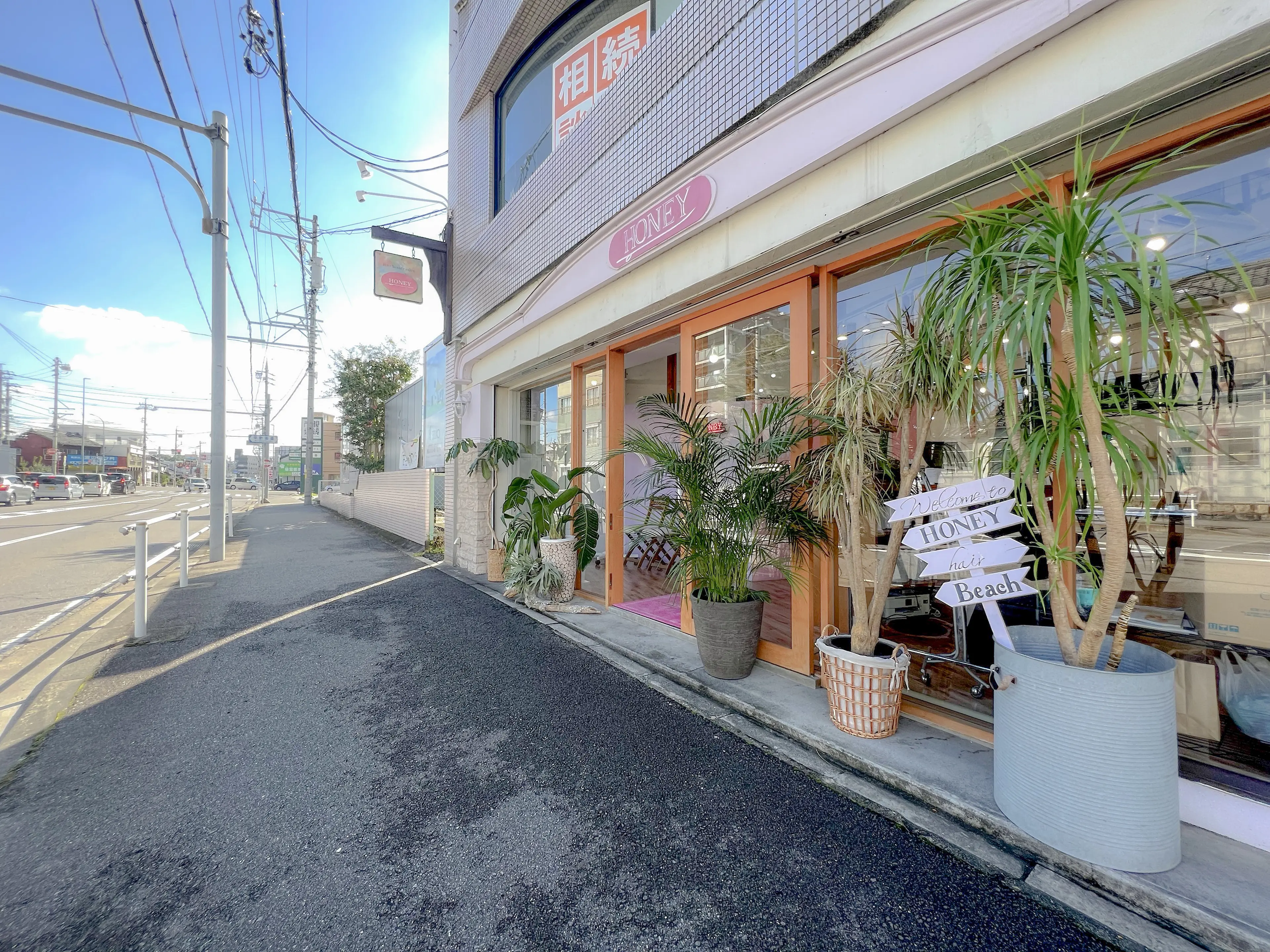 HONEYの内観・外観1