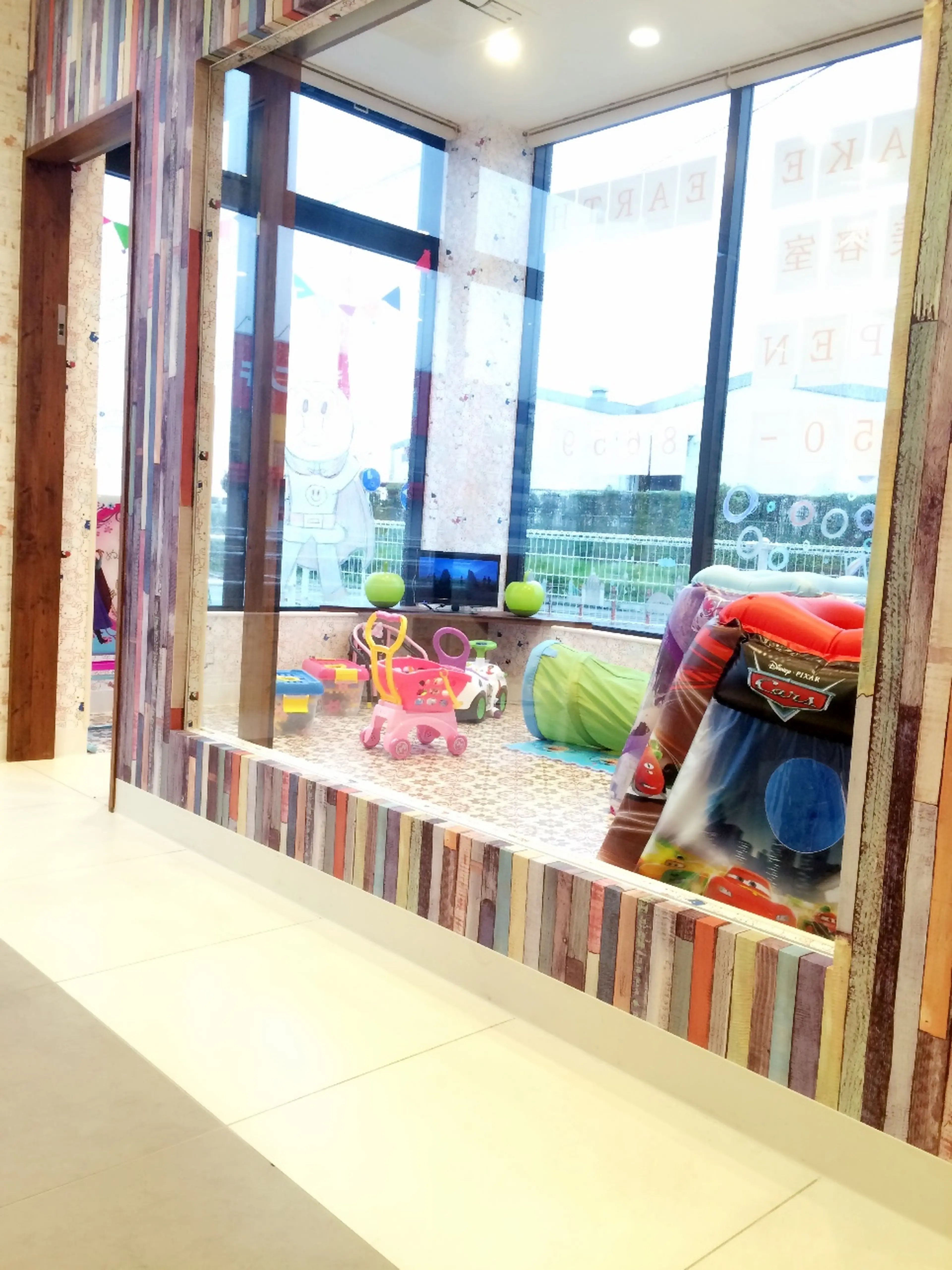 EARTH佐賀鳥栖店の内観・外観3