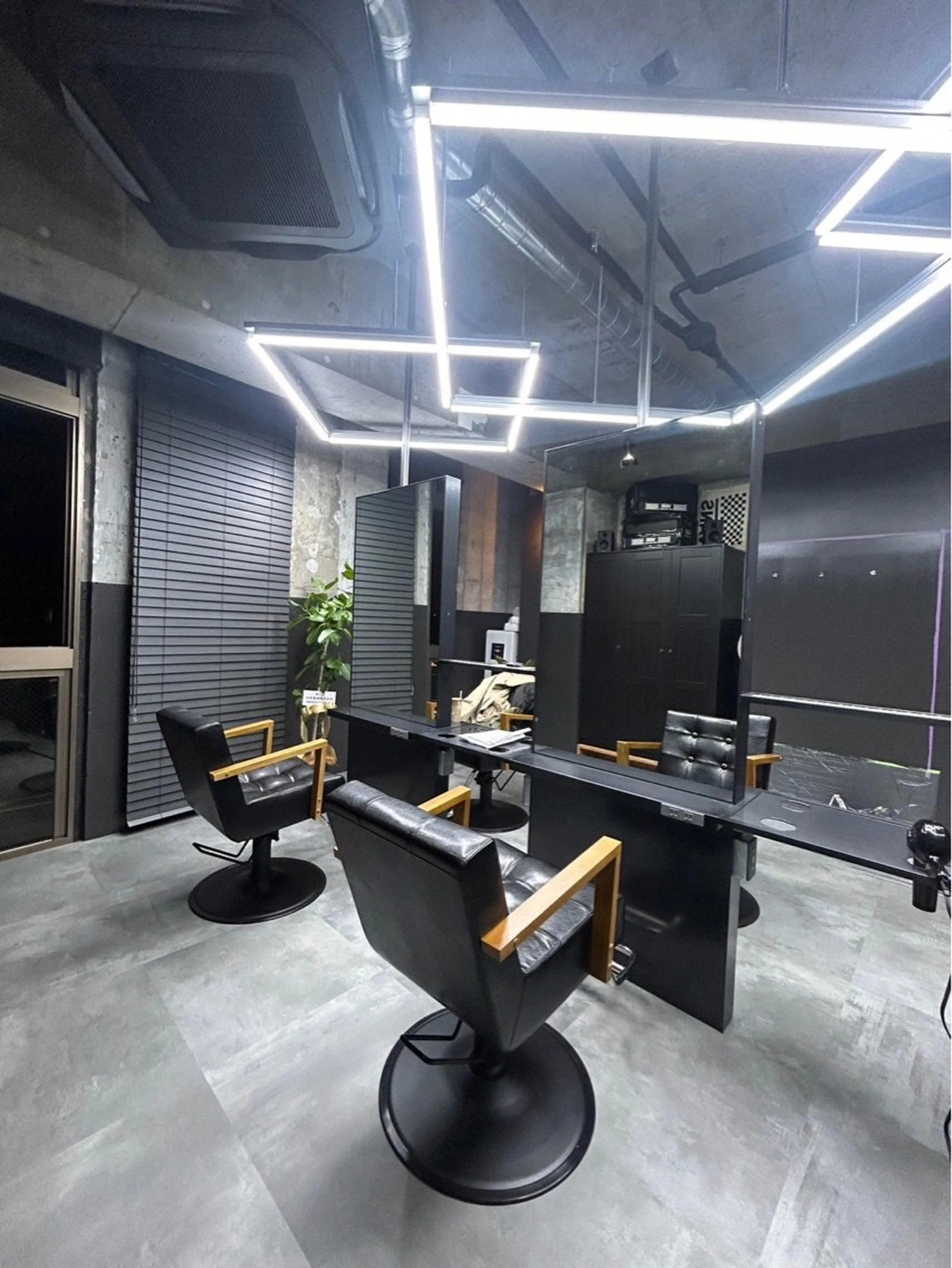 Infinisの内観・外観2