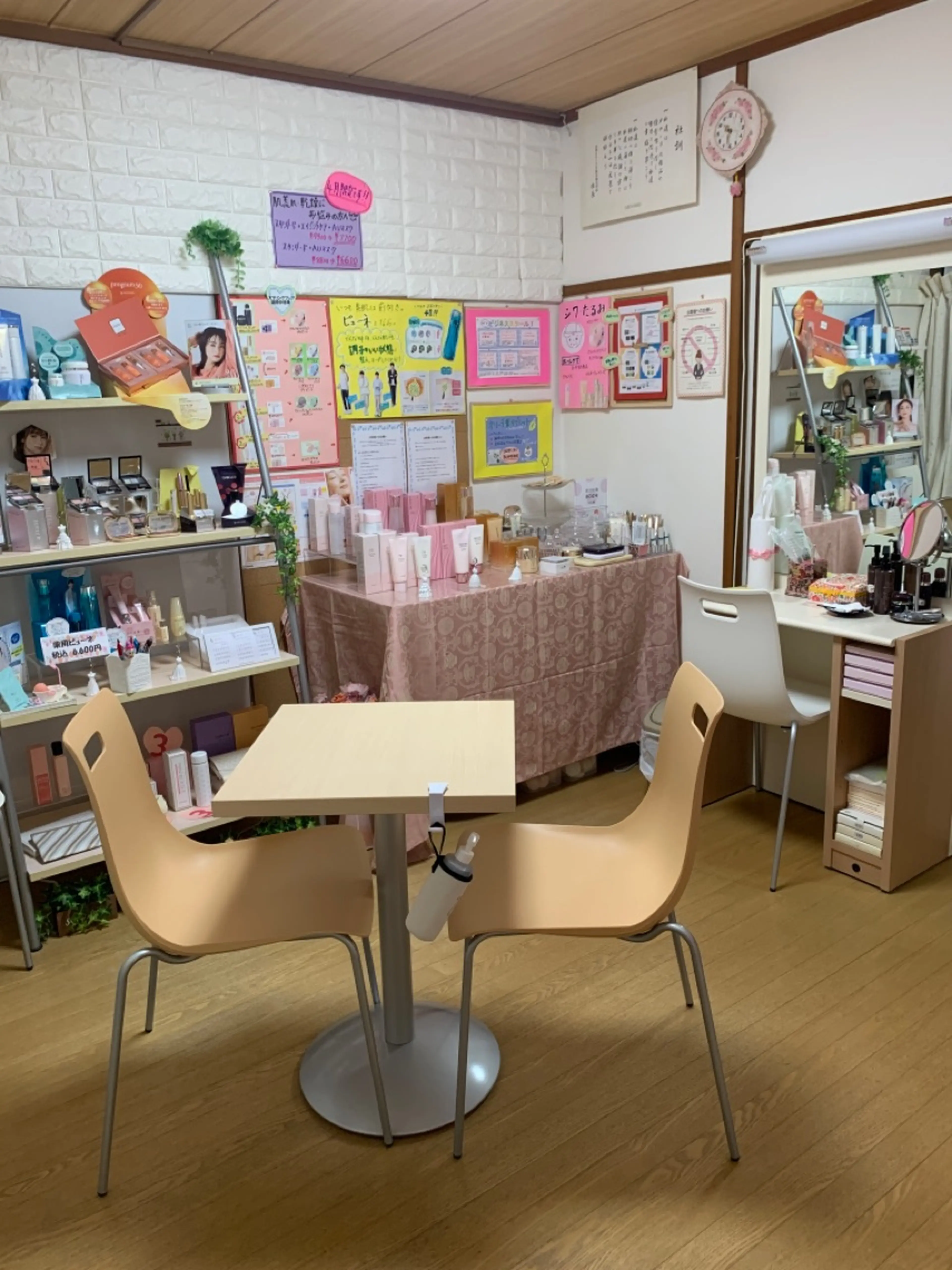 メナードフェイシャルサロンtsukiの内観・外観2