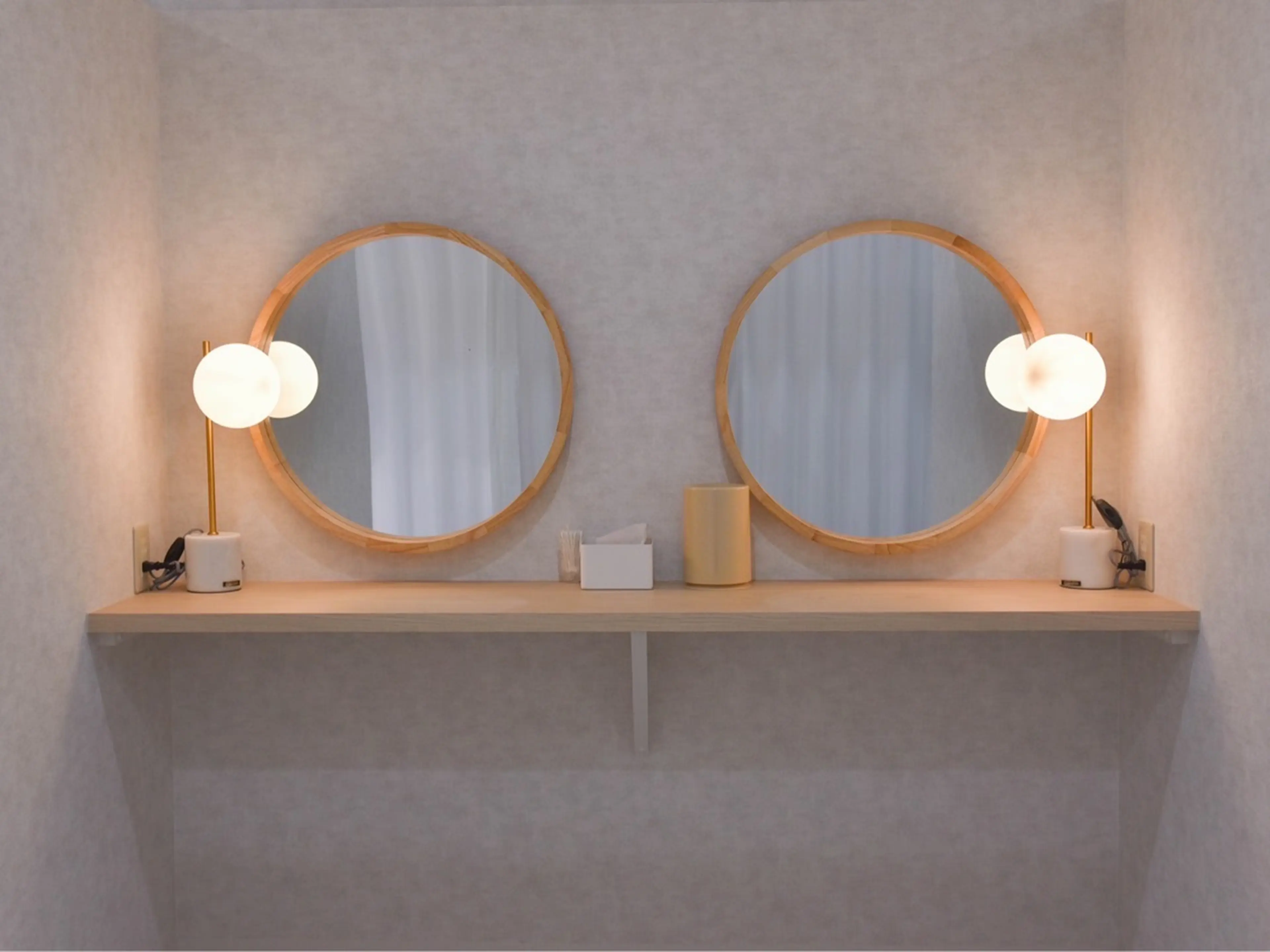 meme神戸三宮の内観・外観2