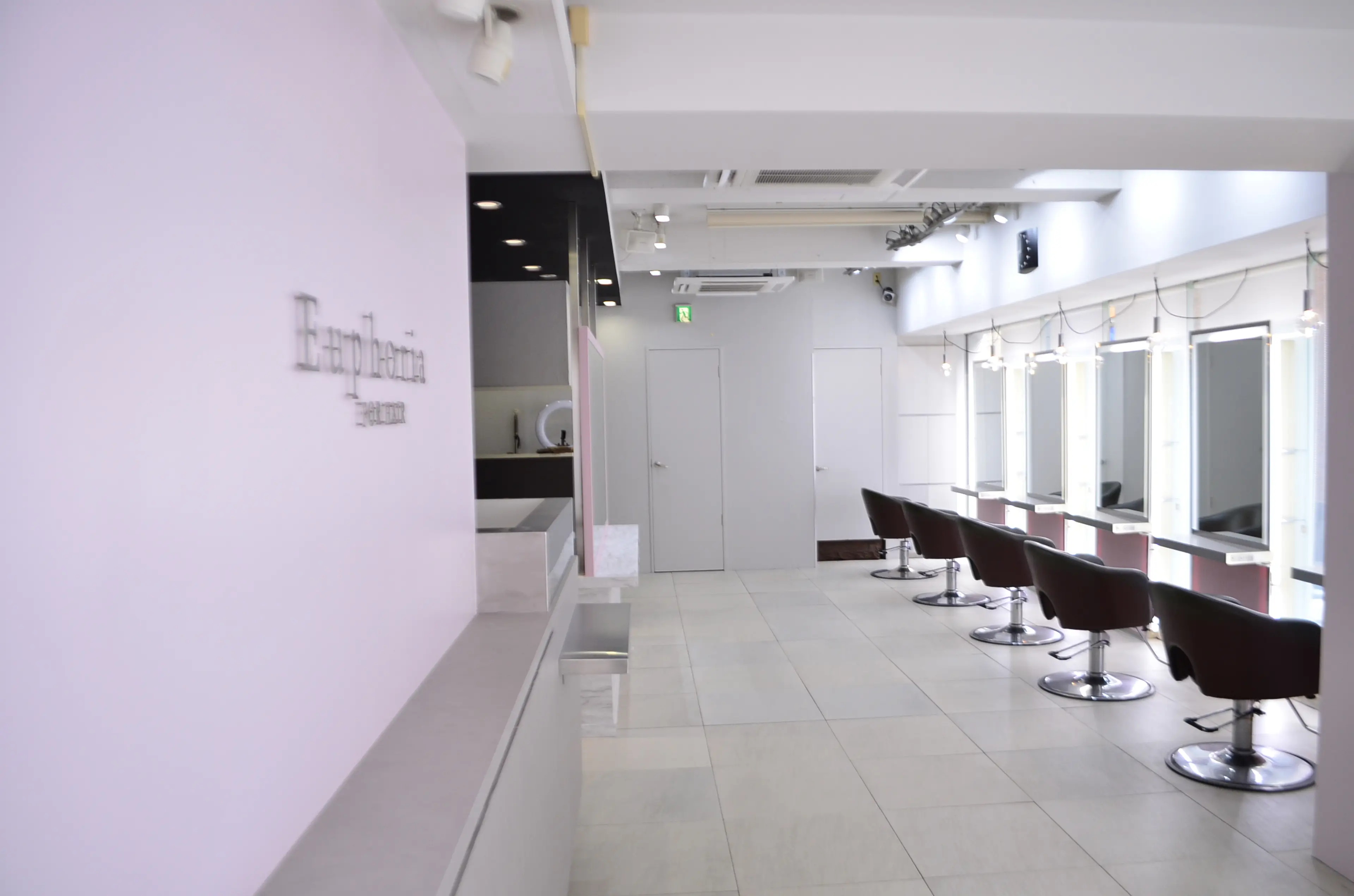 euphoria+nサンシャイン通り店の内観・外観2