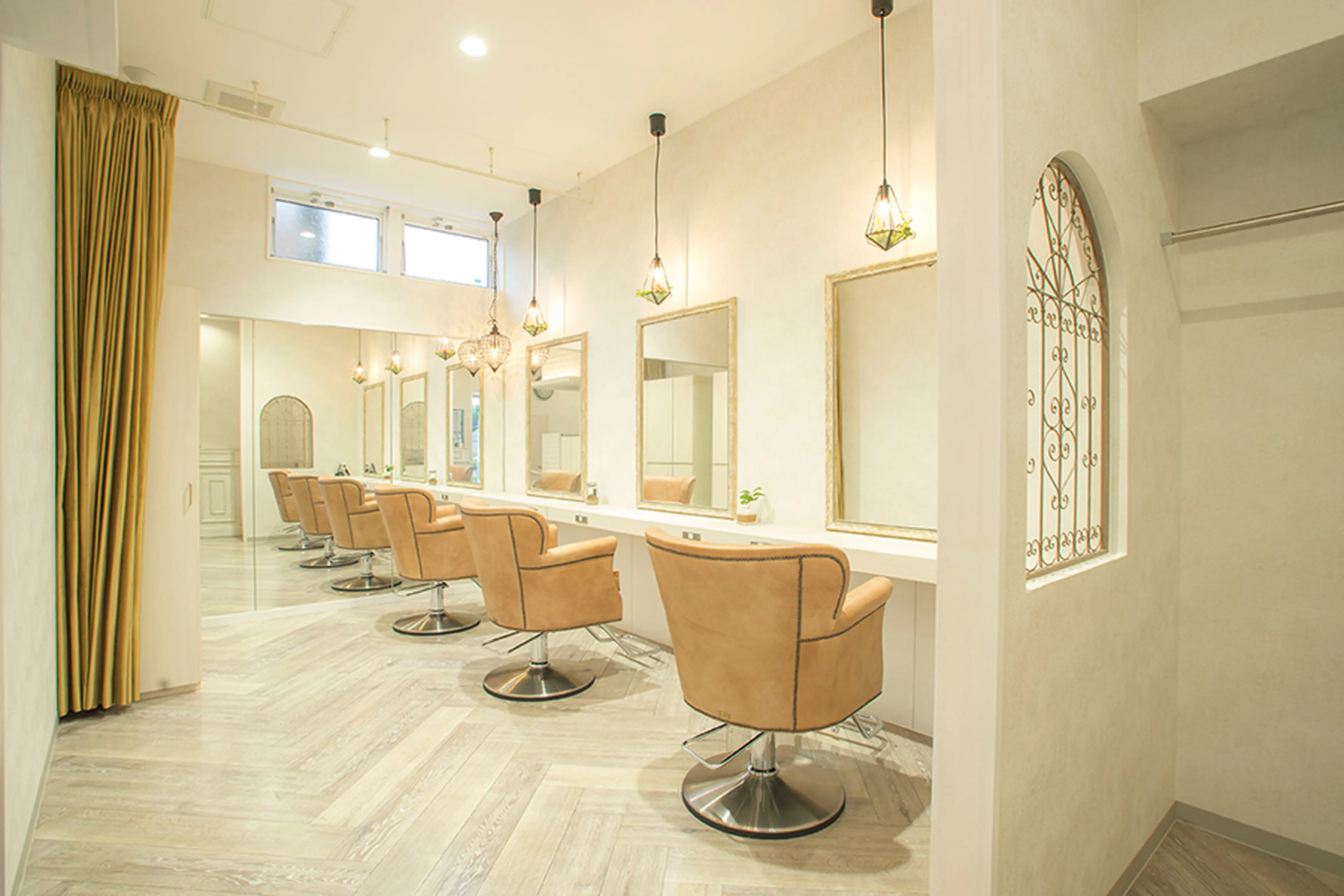 Accueillir Pur hair（アクイール ピュール ヘア）の内観・外観2