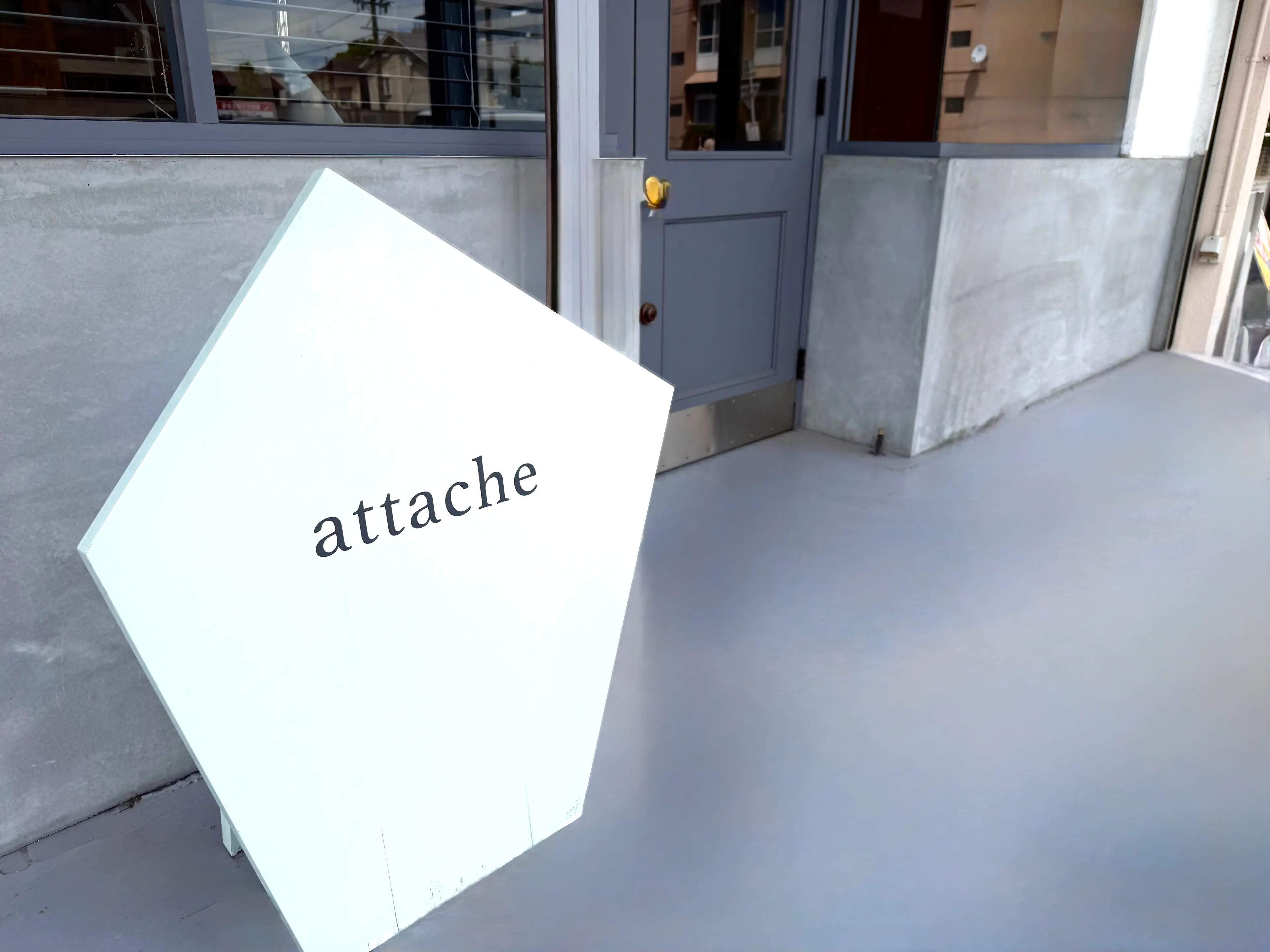 attacheの内観・外観2