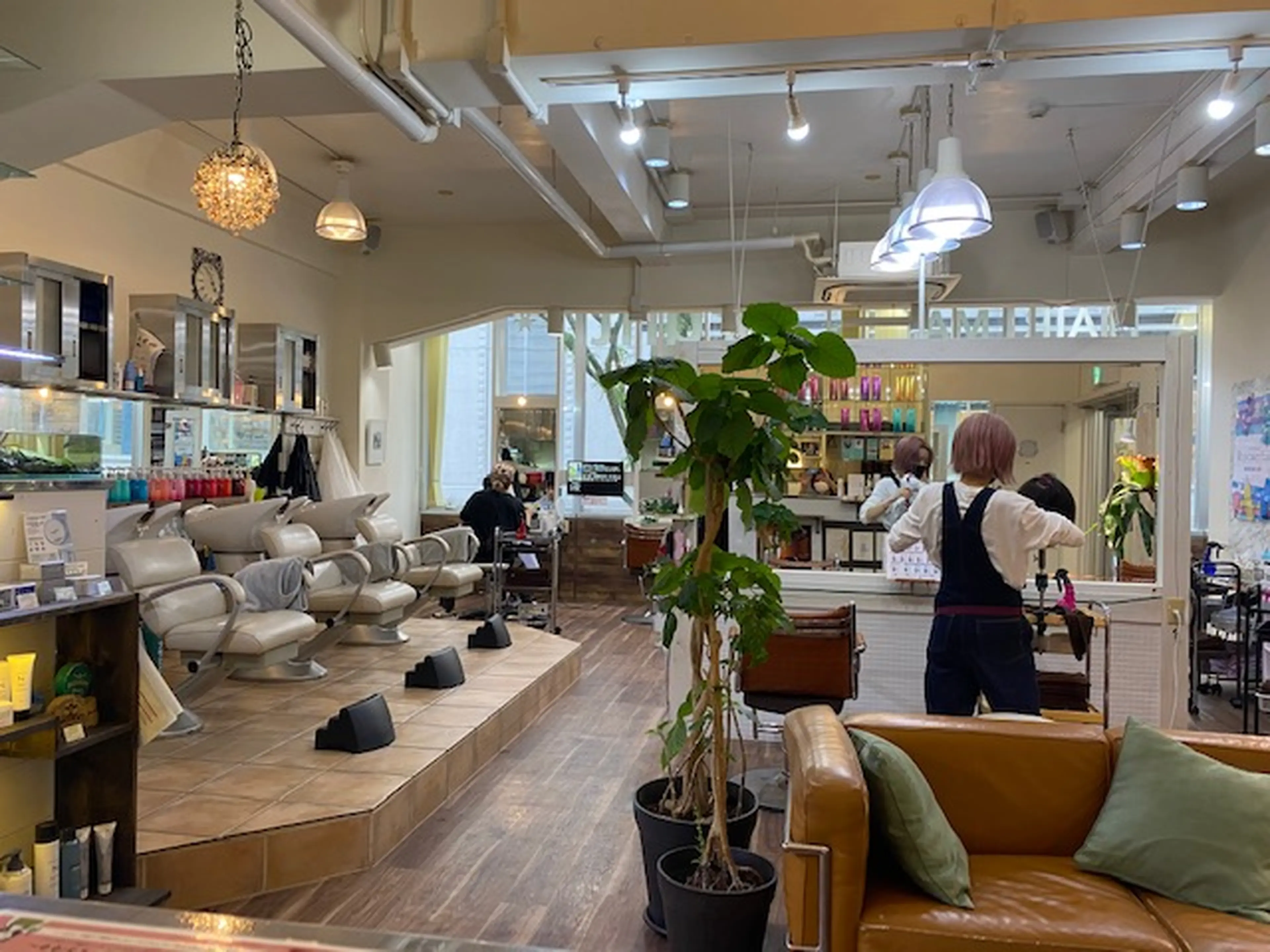 HAIR　MAKE　bruntの内観・外観2