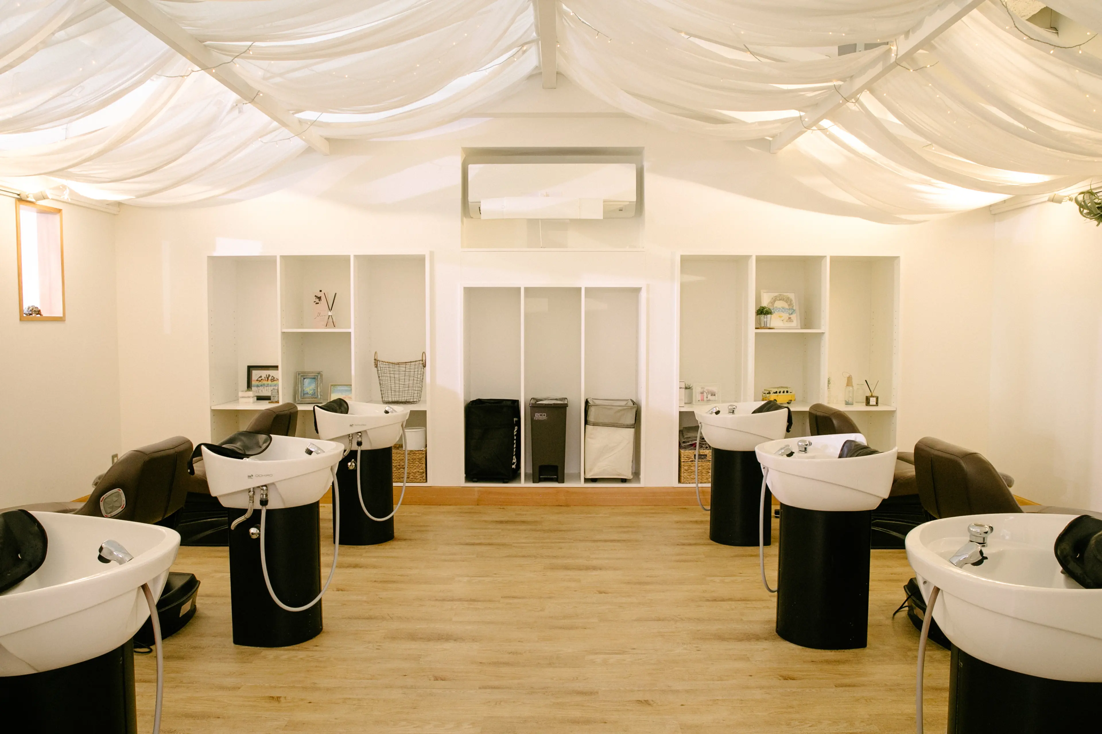 amon H&D 小倉駅前店　髪質改善美容室の内観・外観3