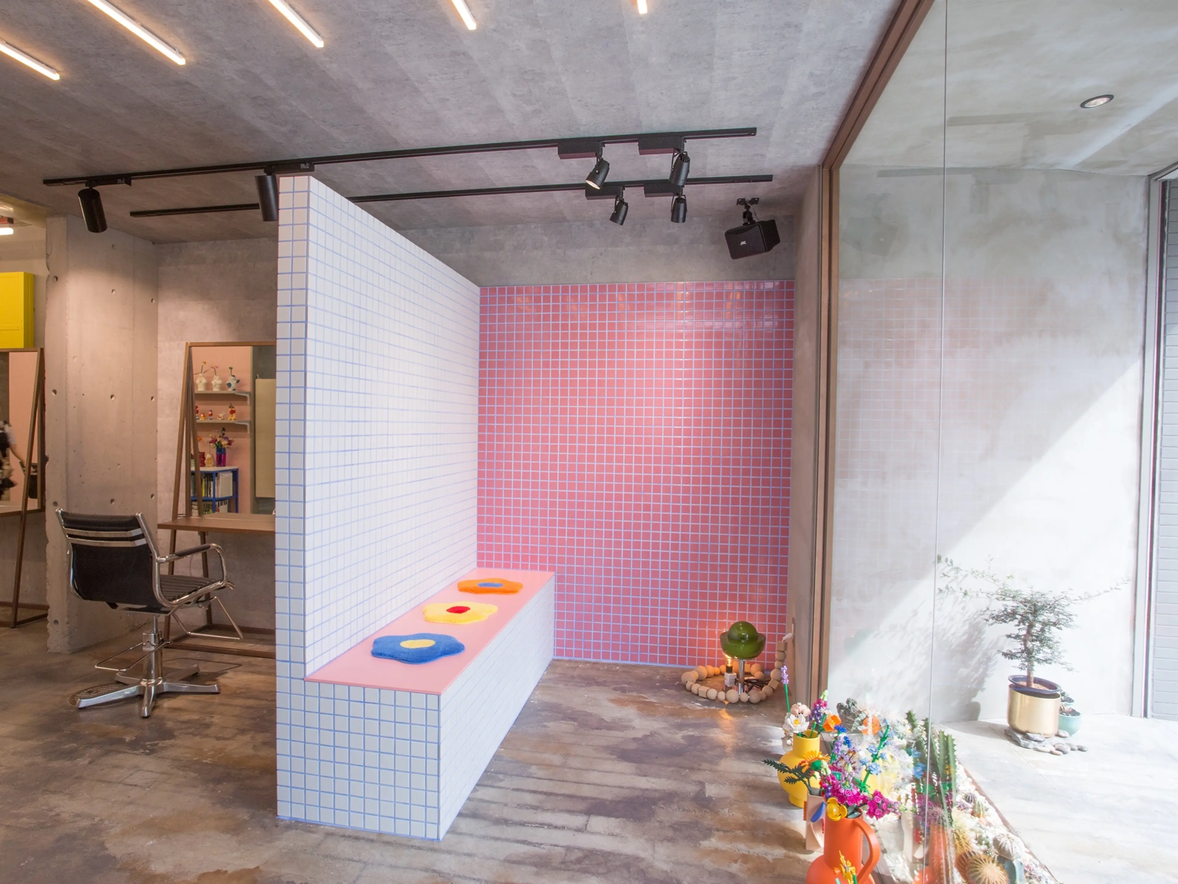 CREAMの内観・外観2