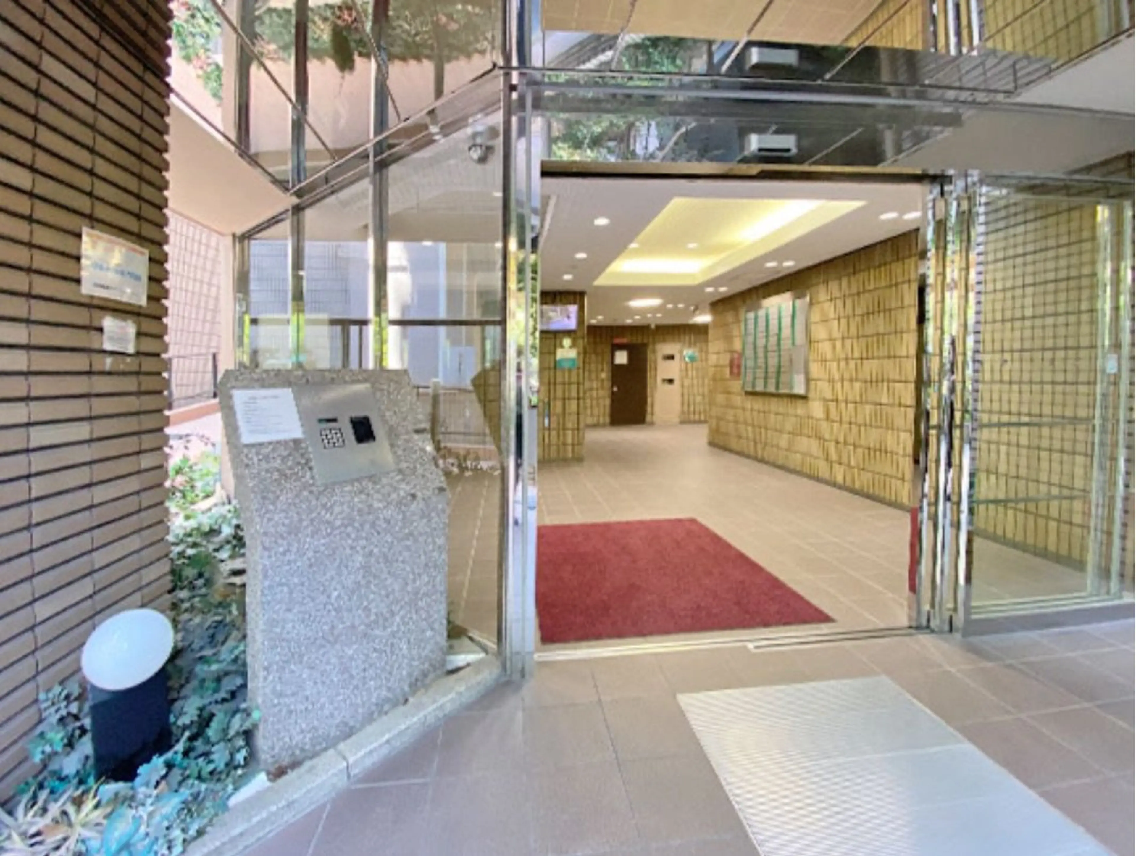 ［韓国肌管理］毛穴洗浄×水光ピーリング専門店　White labo梅田茶屋町の内観・外観1