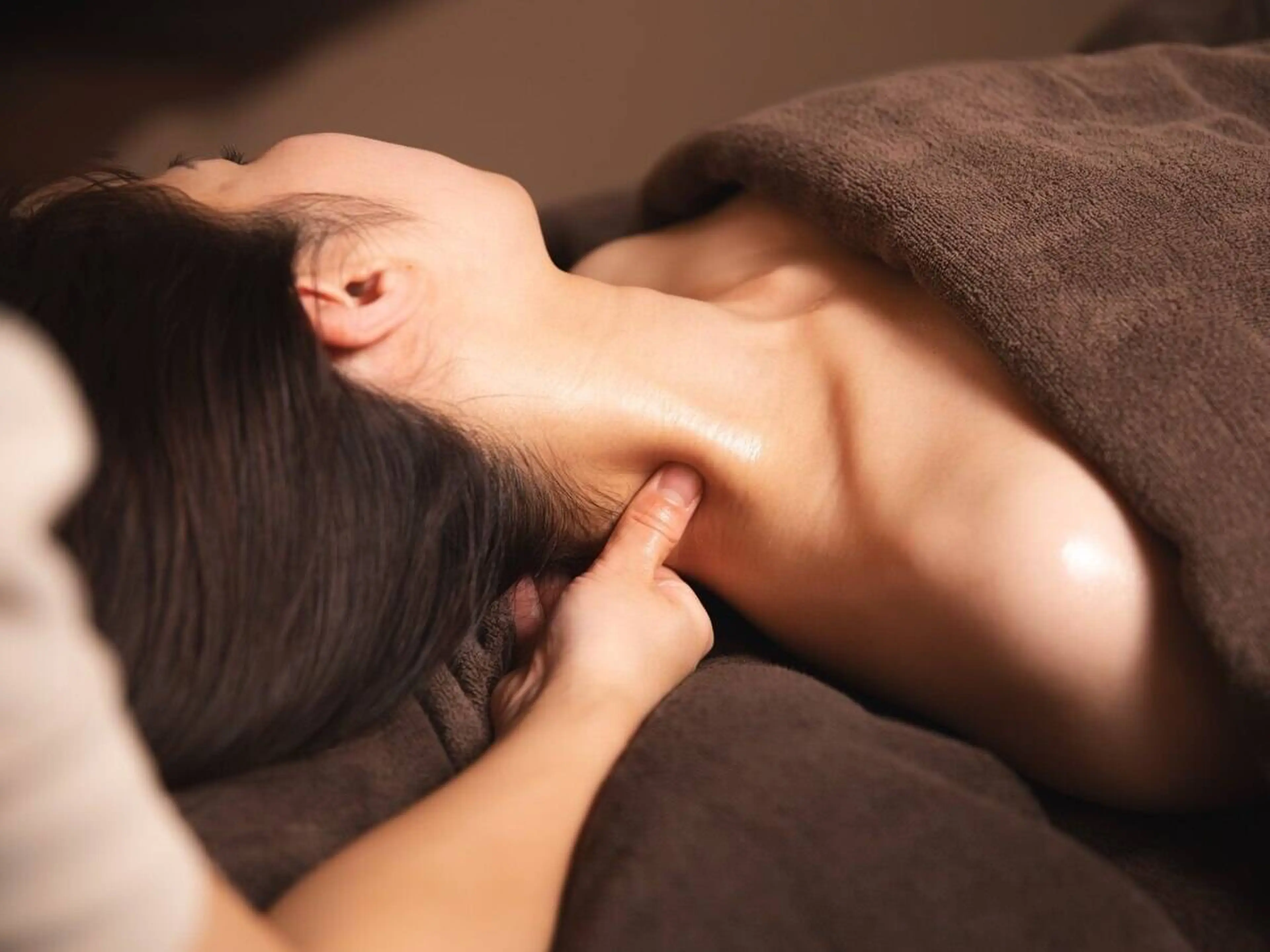 リラクゼーションサロン　YU-SEN神戸元町店の内観・外観1