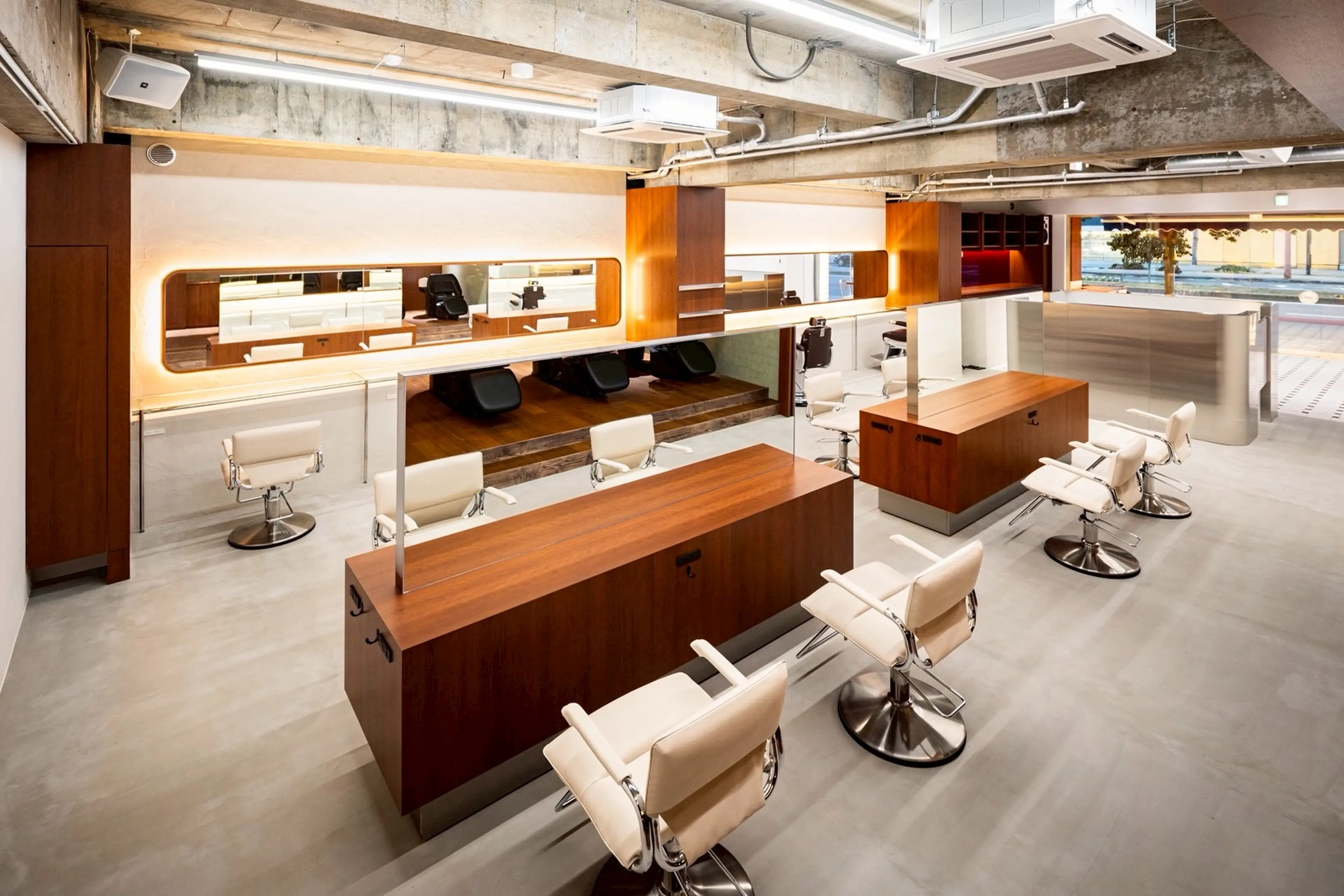 (h)wimの内観・外観2