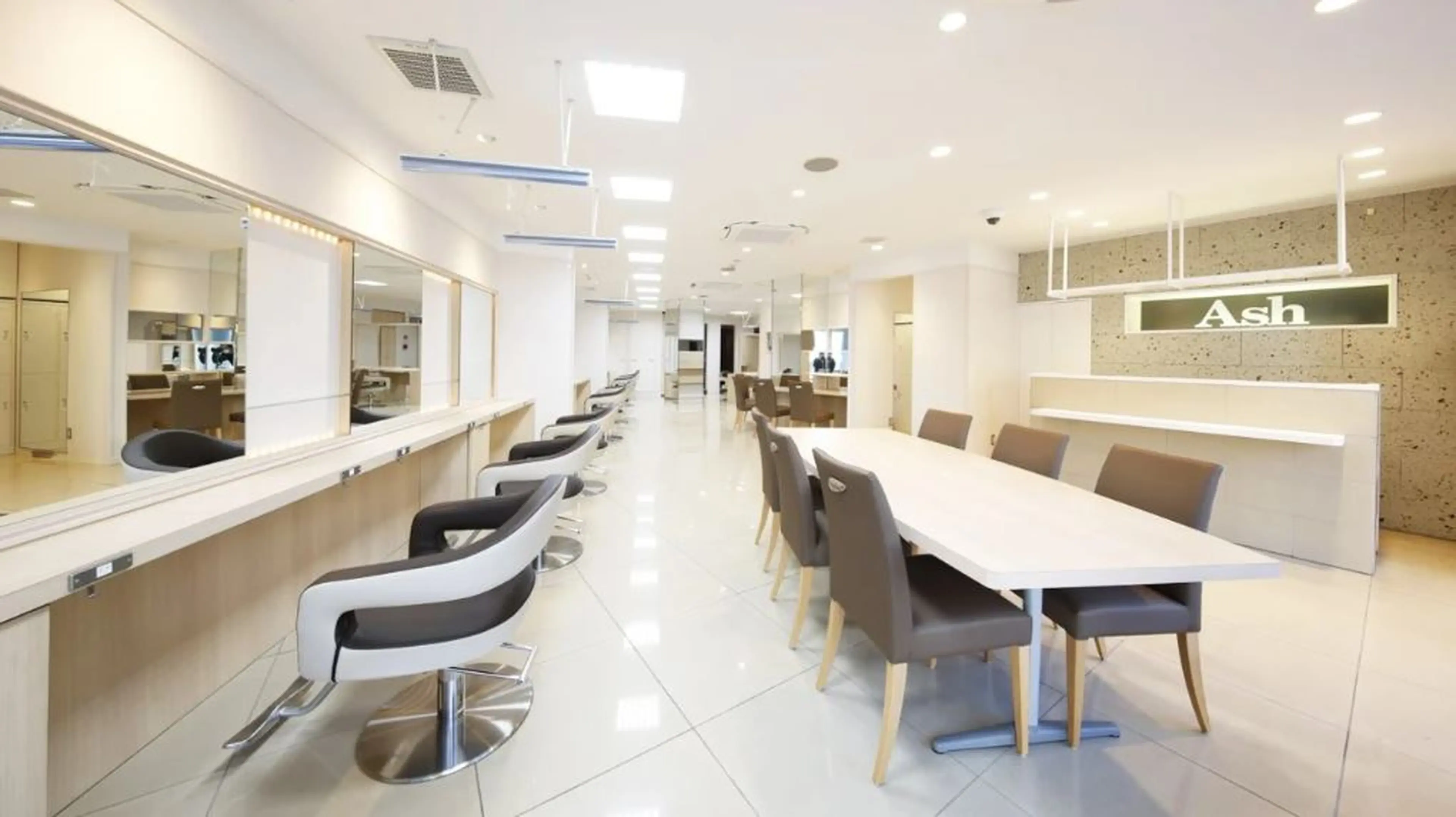 Ash 緑園都市店の内観・外観2