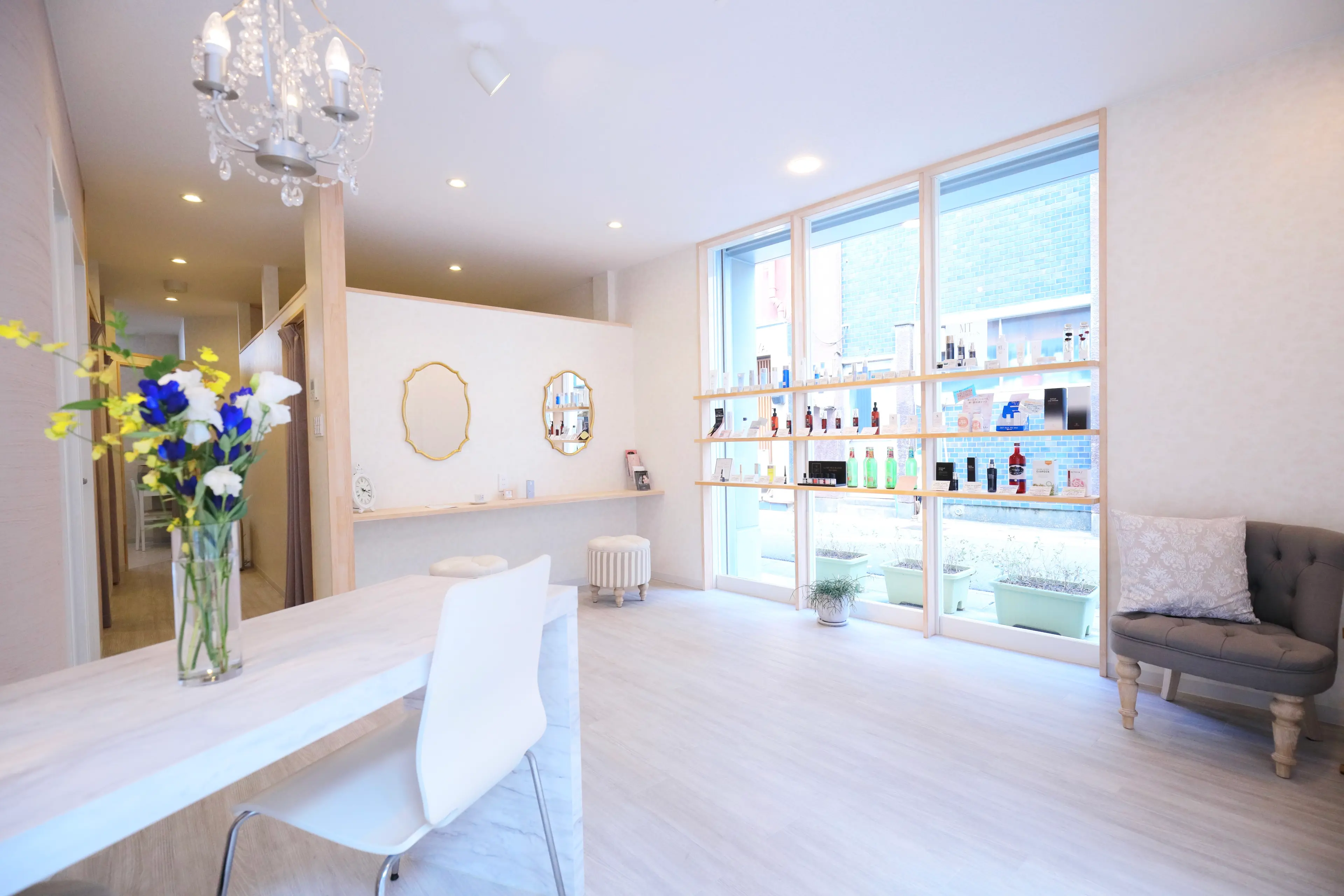 まつげパーマ・マツエク・アイブロウ専門店 Dame de rose(ダームドローズ)の内観・外観2