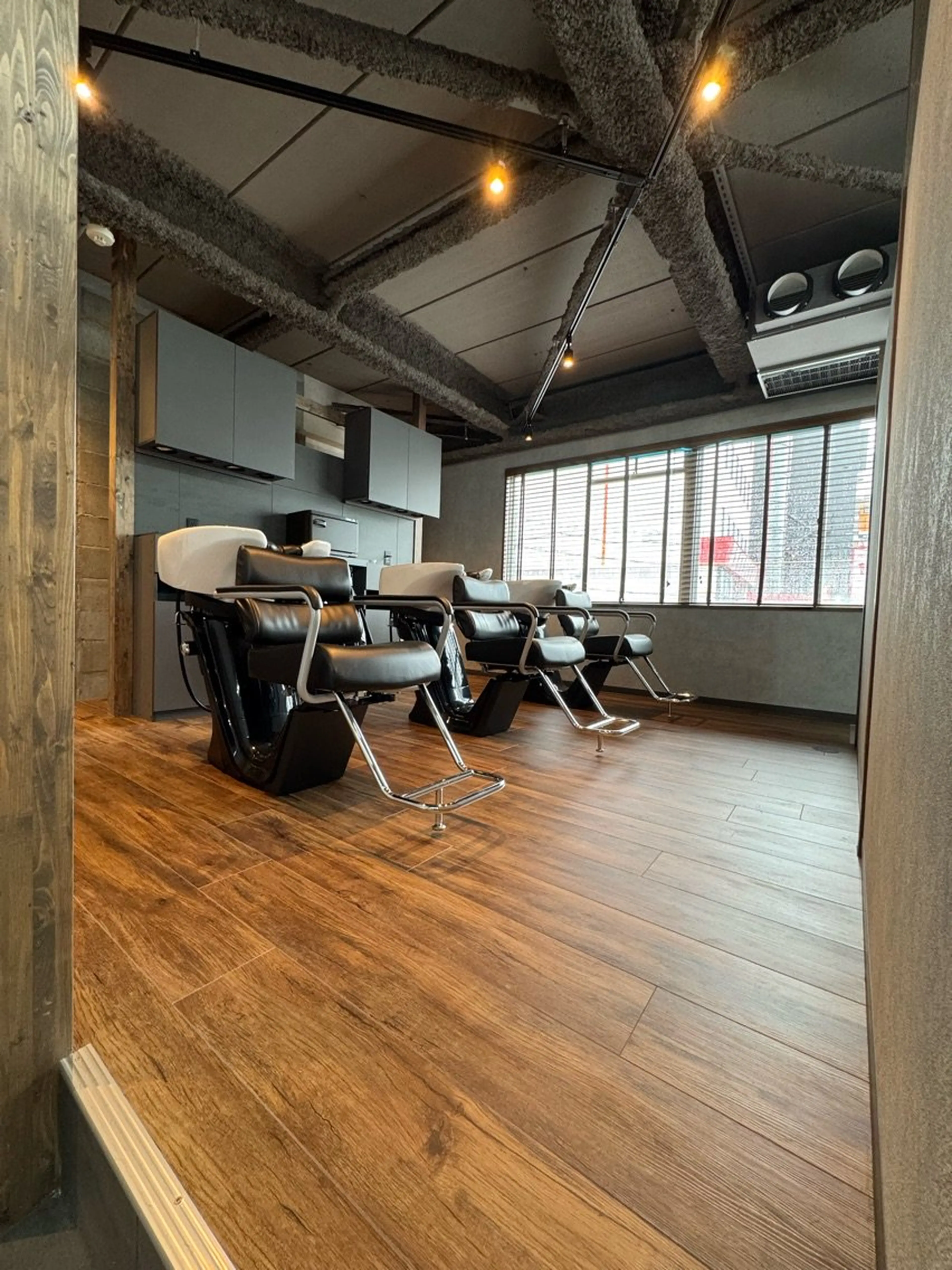 メンズサロンAsobee近鉄八尾【メンズパーマ&メンズカット】の内観・外観3