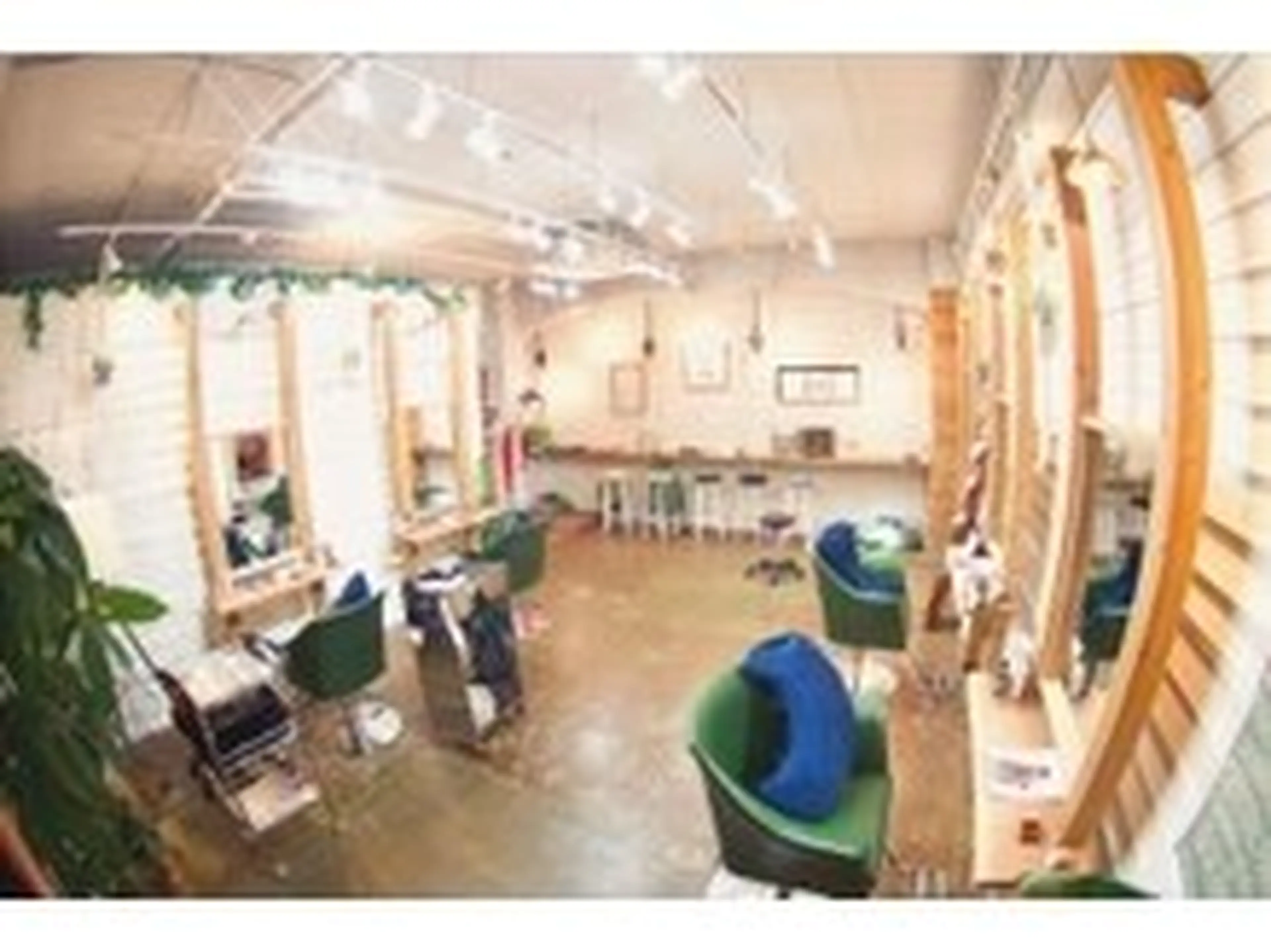 amon H&D 古船場店　髪質改善美容室の内観・外観2