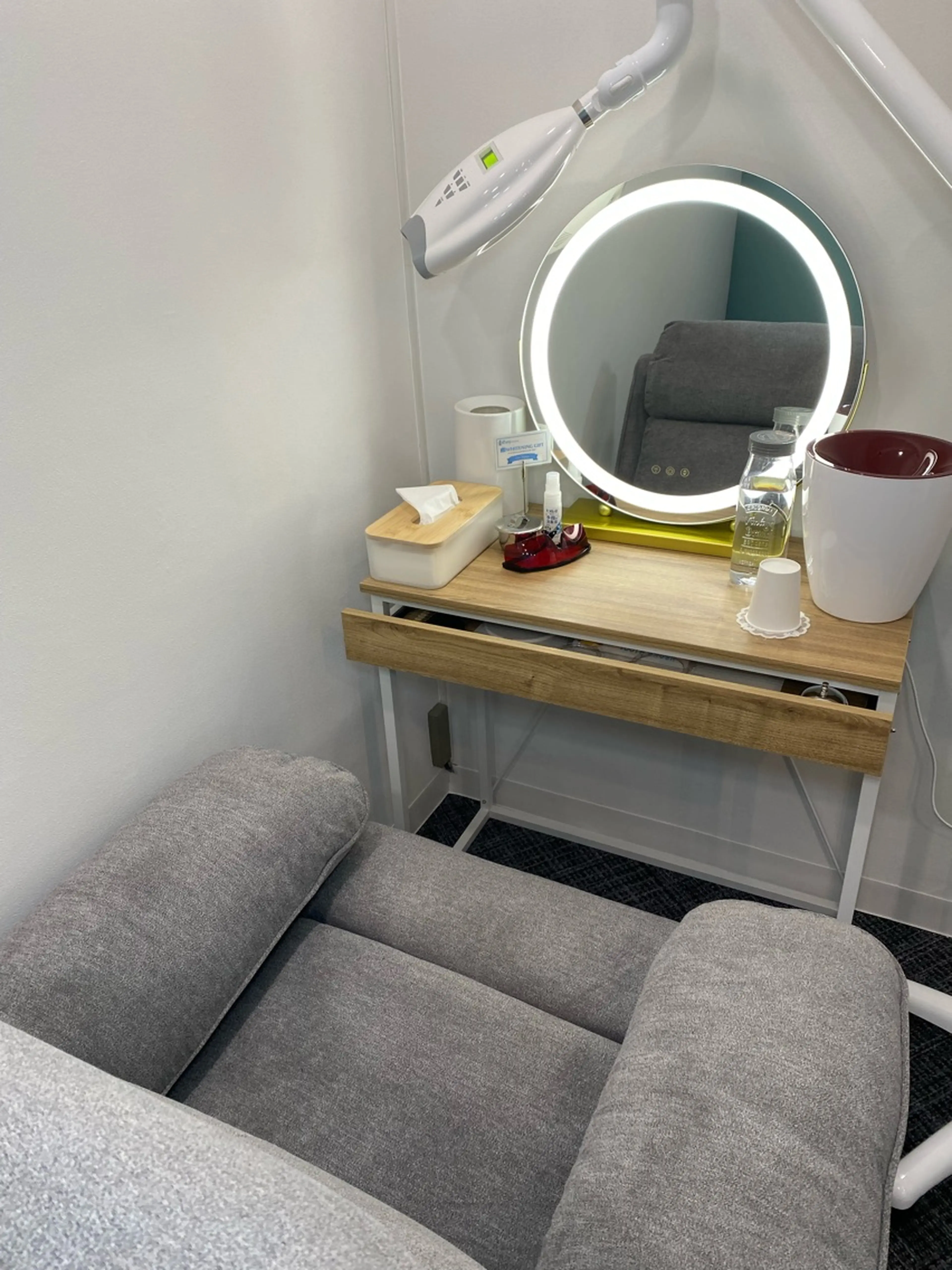 easy whitening 新宿店の内観・外観2