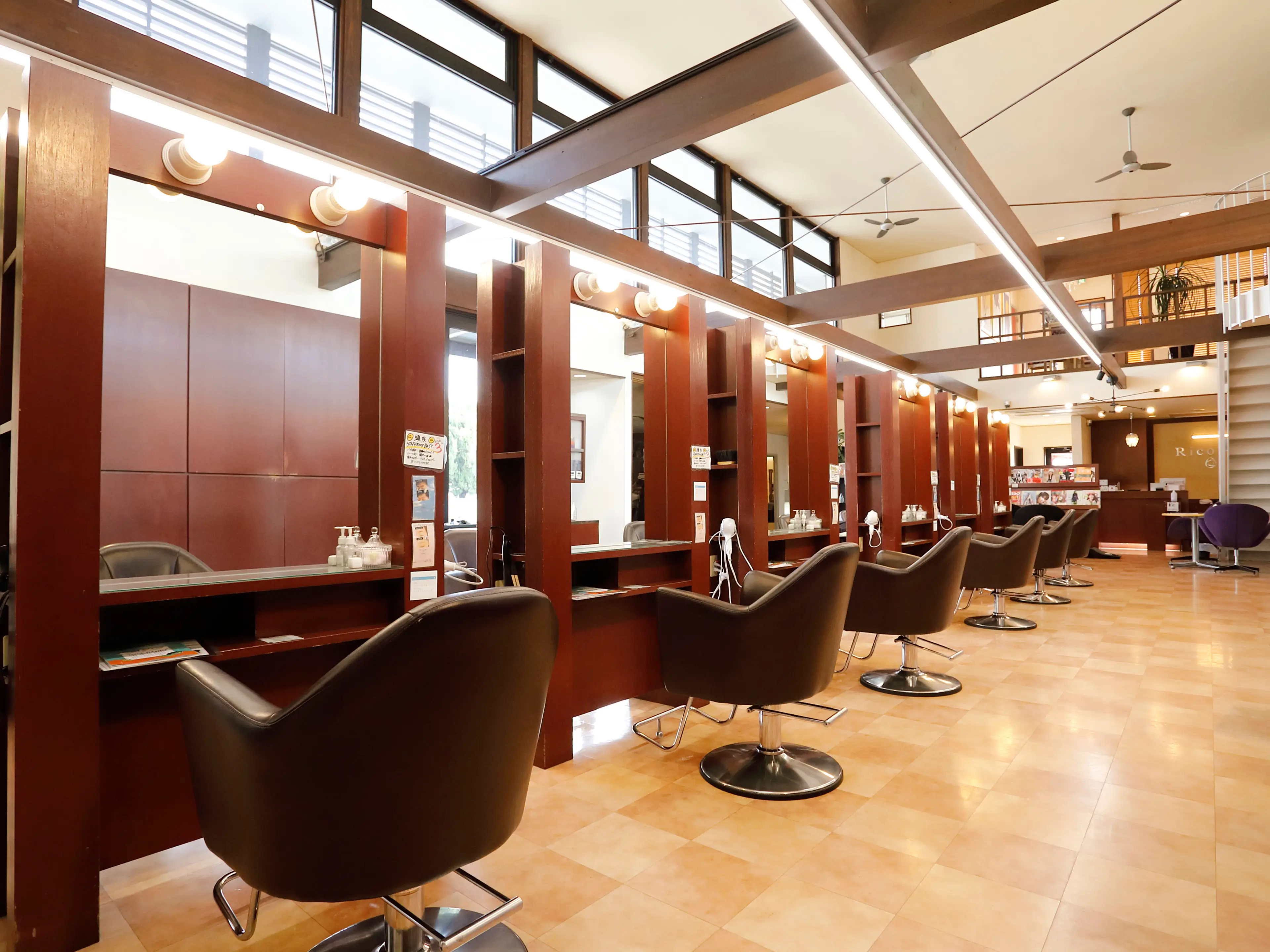 フェリシータ　リコルソ店の内観・外観2