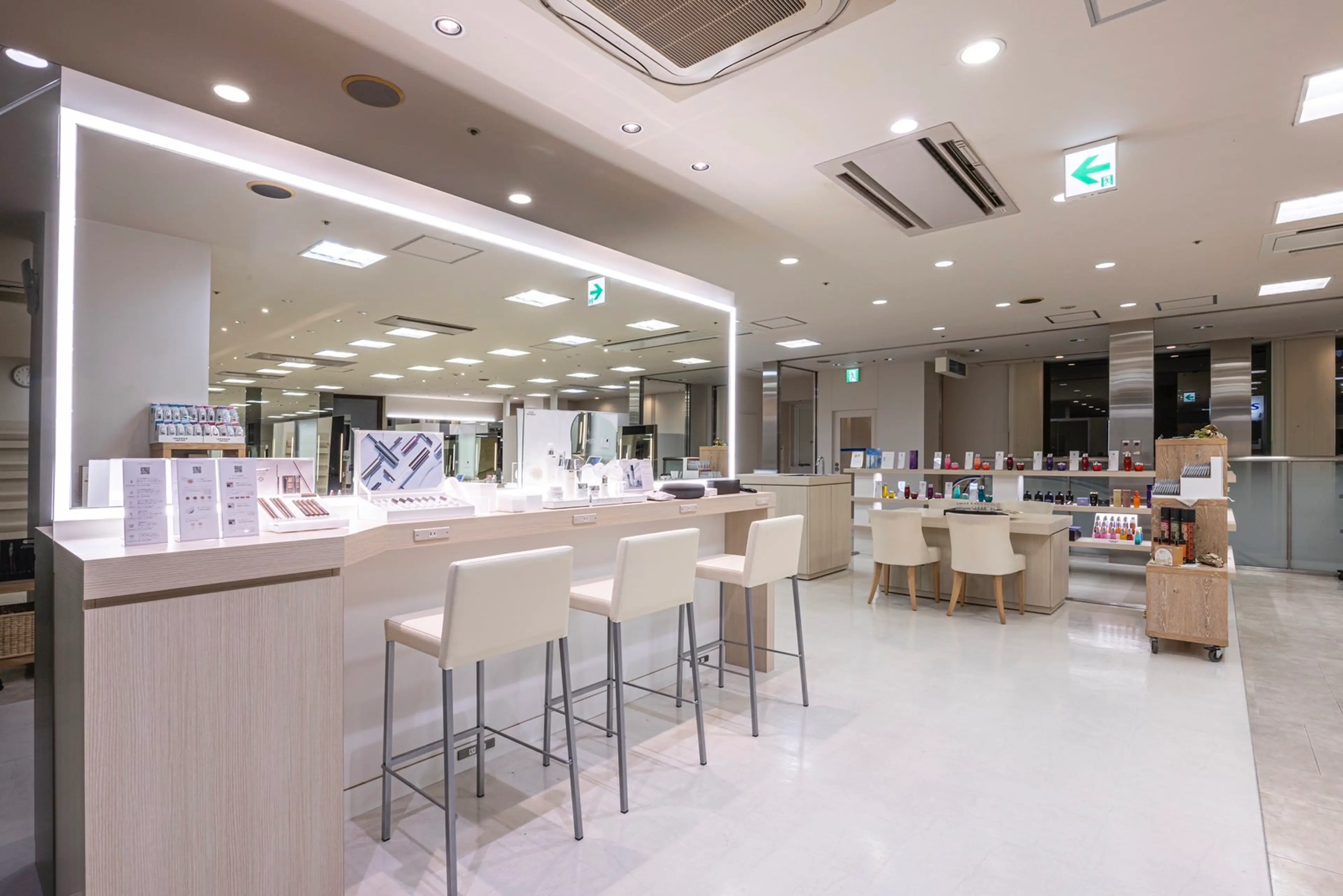 KENJE平塚LUSCAの内観・外観2