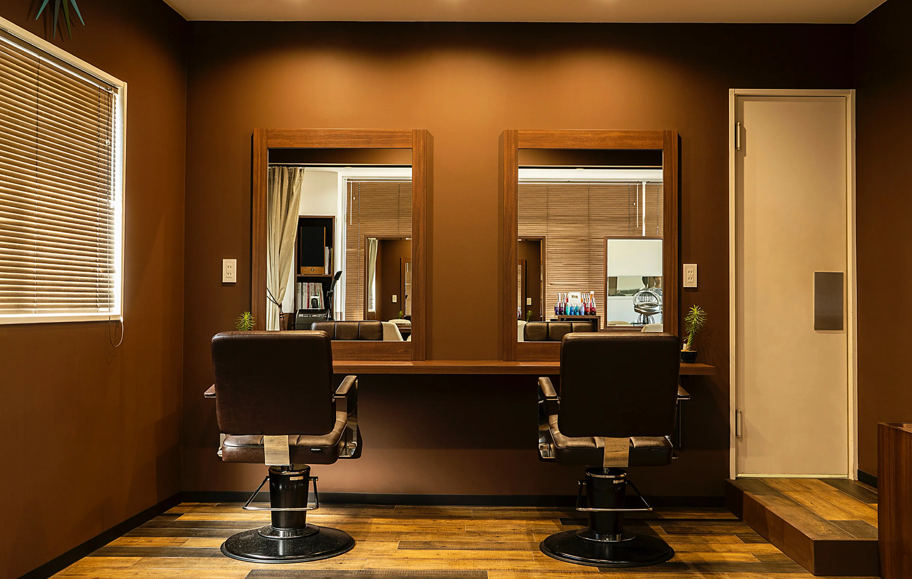 HAIR RESORT PLUMERIAの内観・外観1