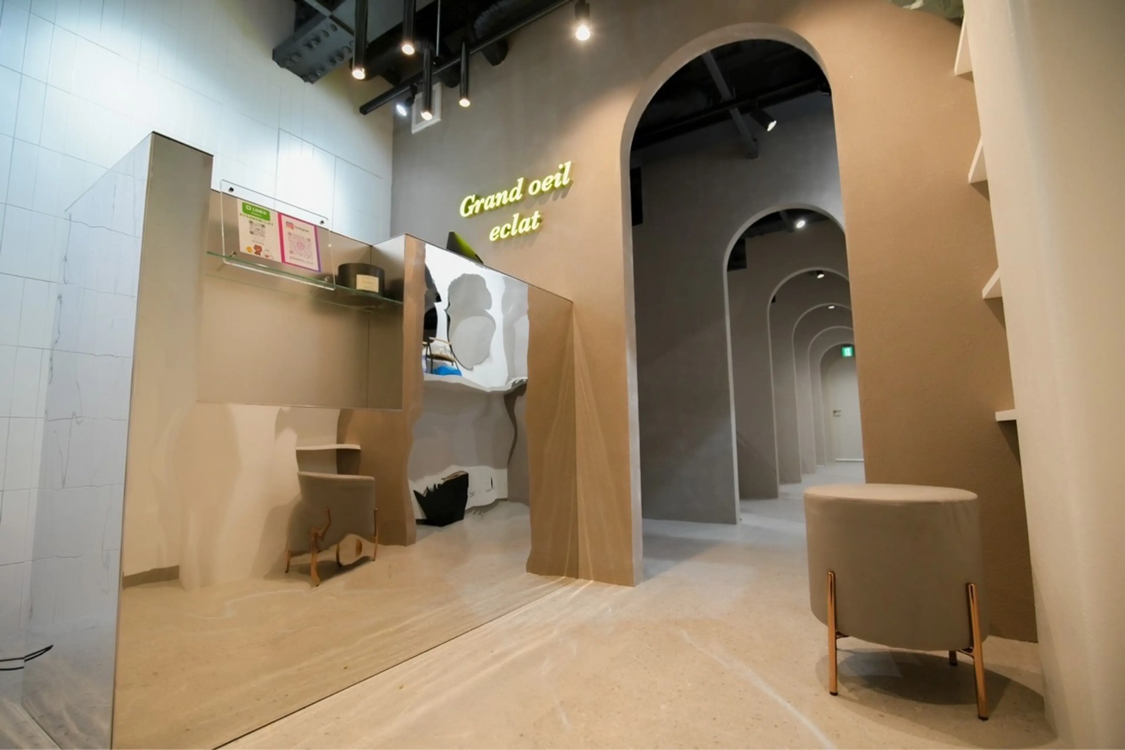 Grand oeil eclatの内観・外観1