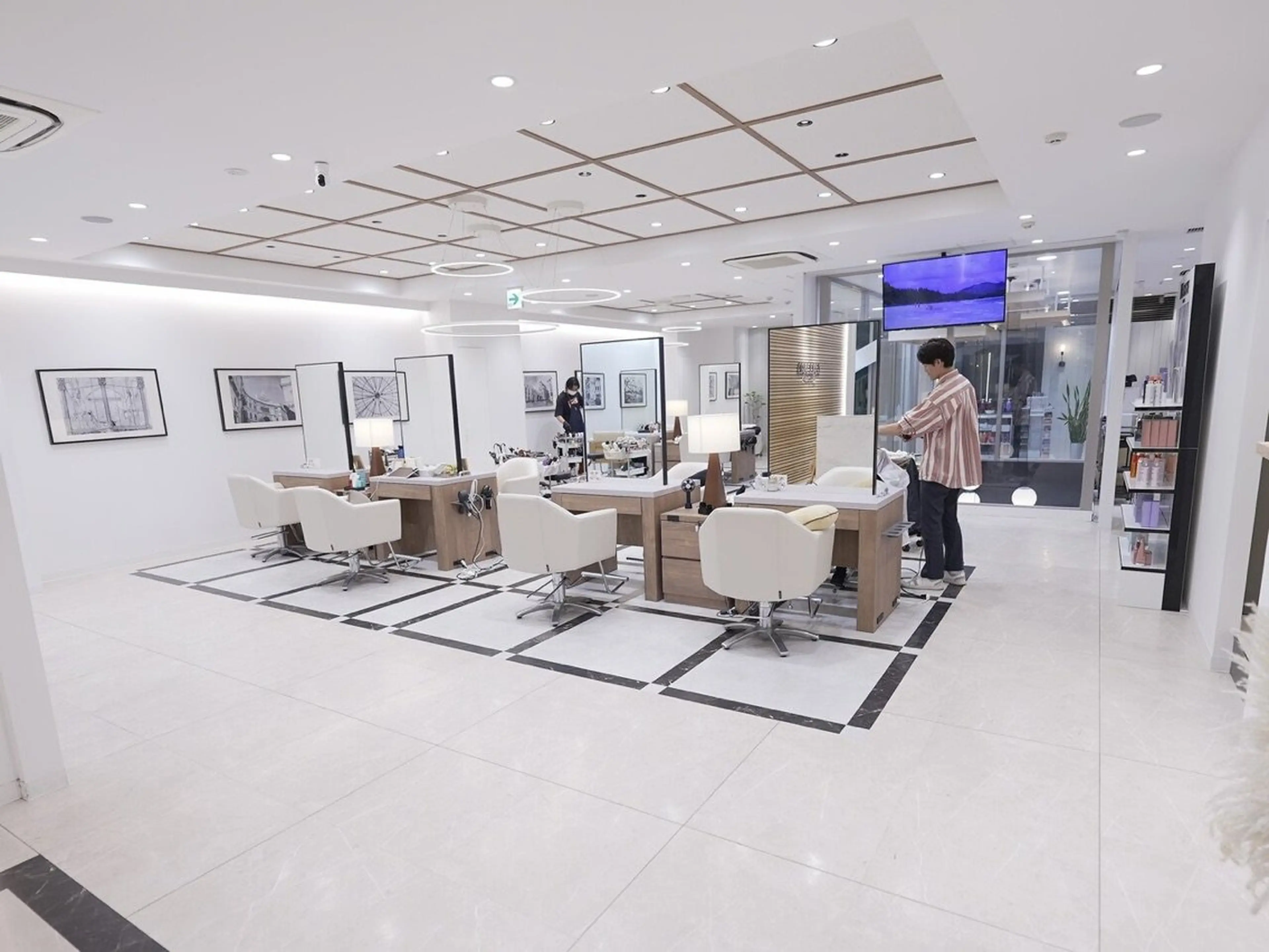 GALLARIA Elegante 栄店の内観・外観3