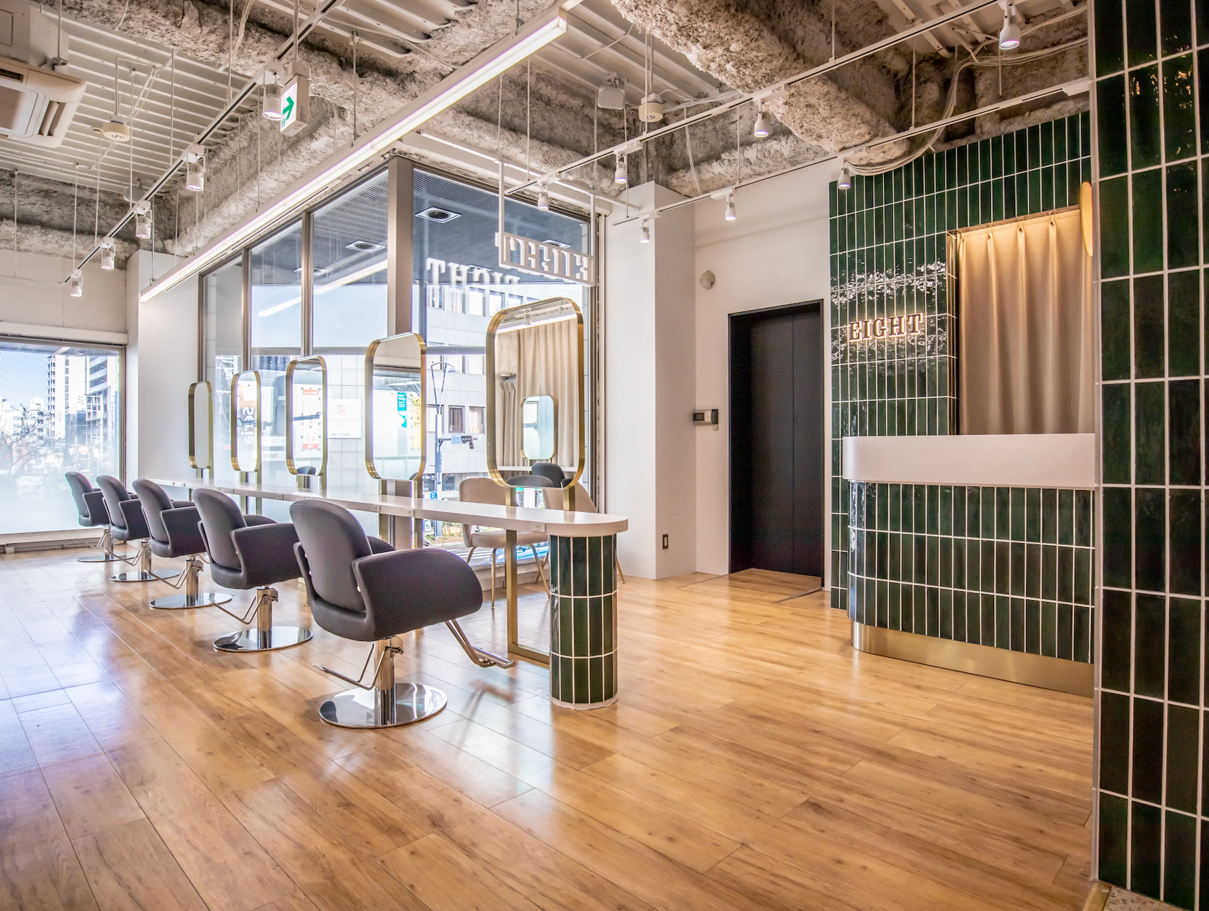 EIGHT corner 大宮東口店の内観・外観3