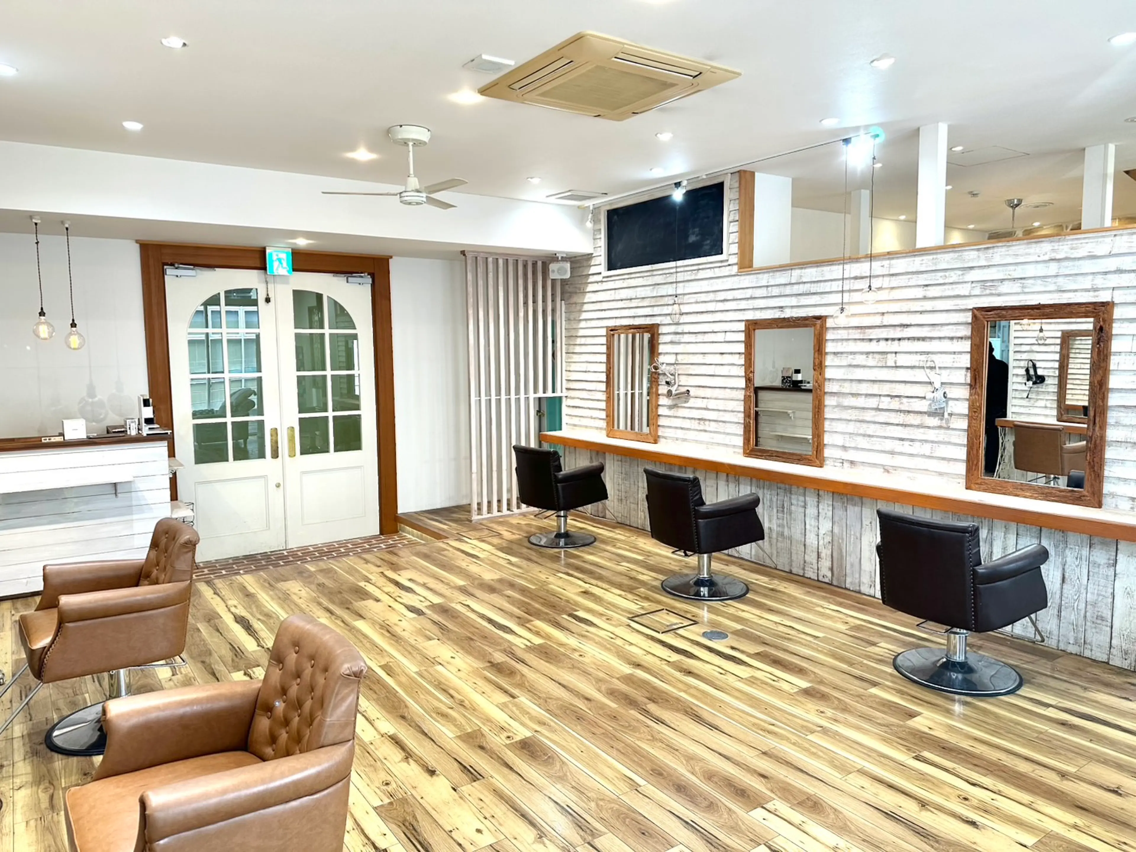 &.TIGRE KUMAMOTO 髪質改善/ケアカラー/トリートメントの内観・外観2